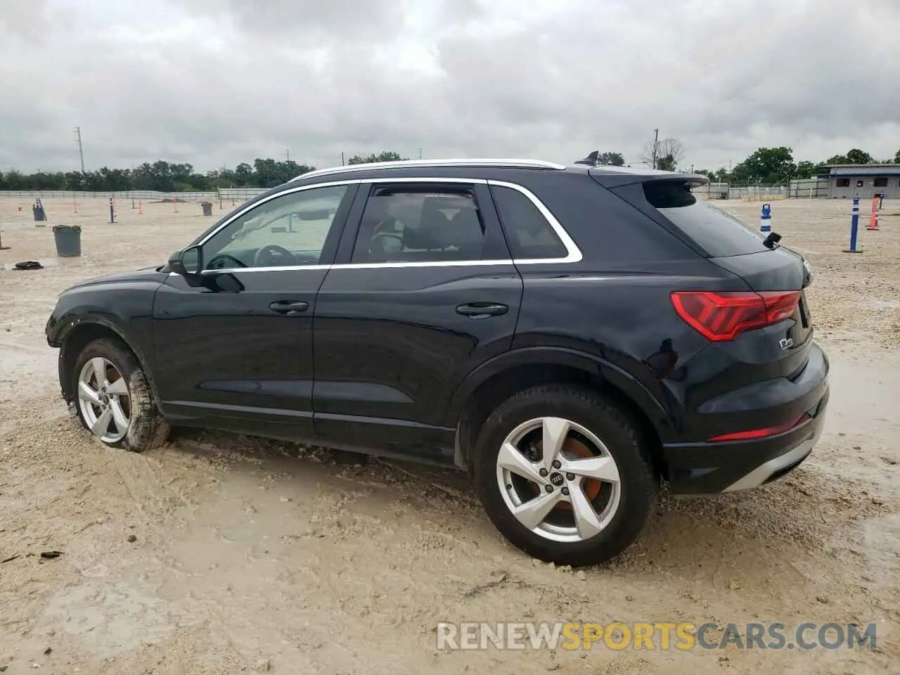 2 Photograph of a damaged car WA1AUCF31N1121658 AUDI Q3 2022