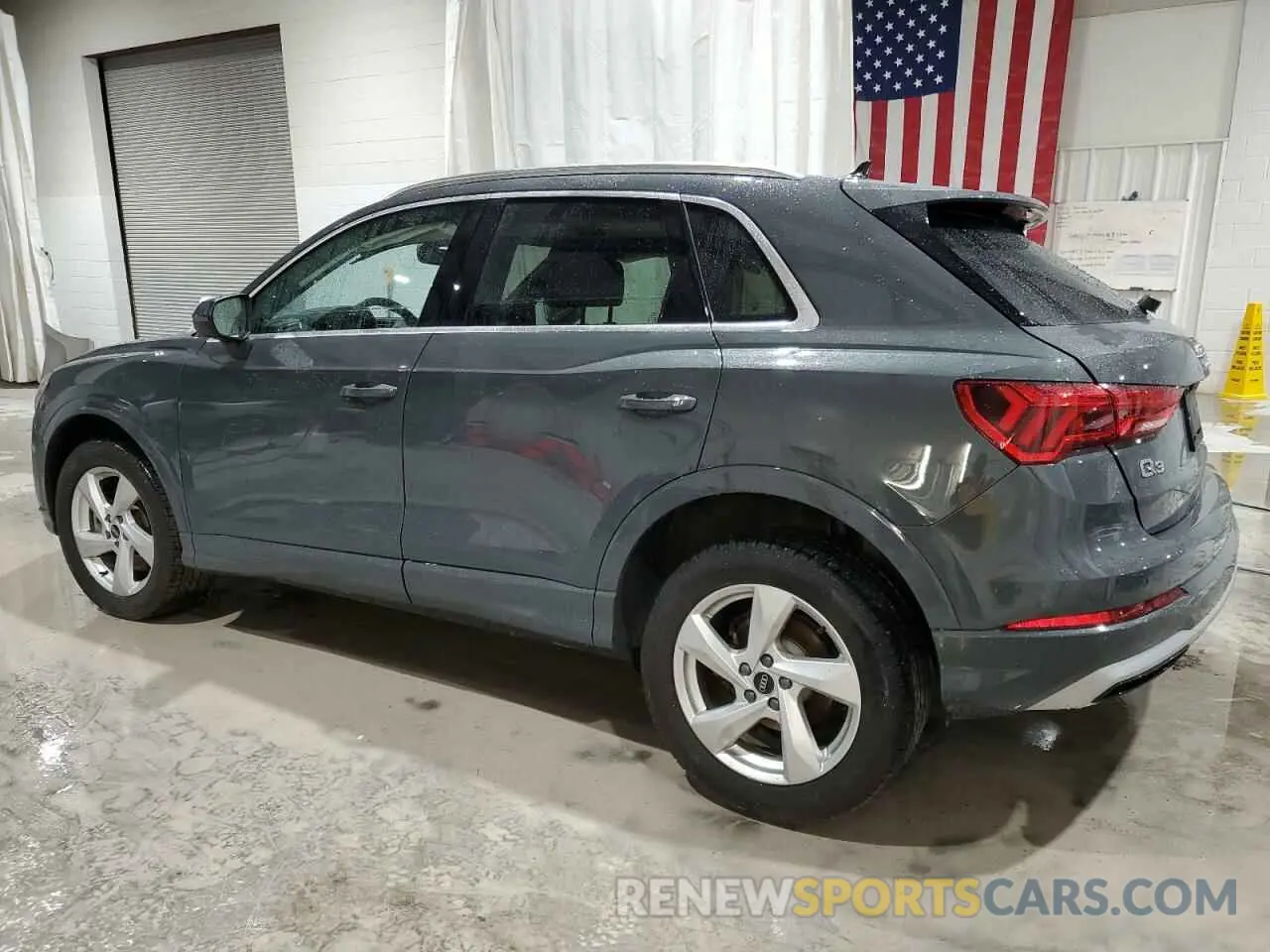 2 Photograph of a damaged car WA1AUCF33N1002302 AUDI Q3 2022