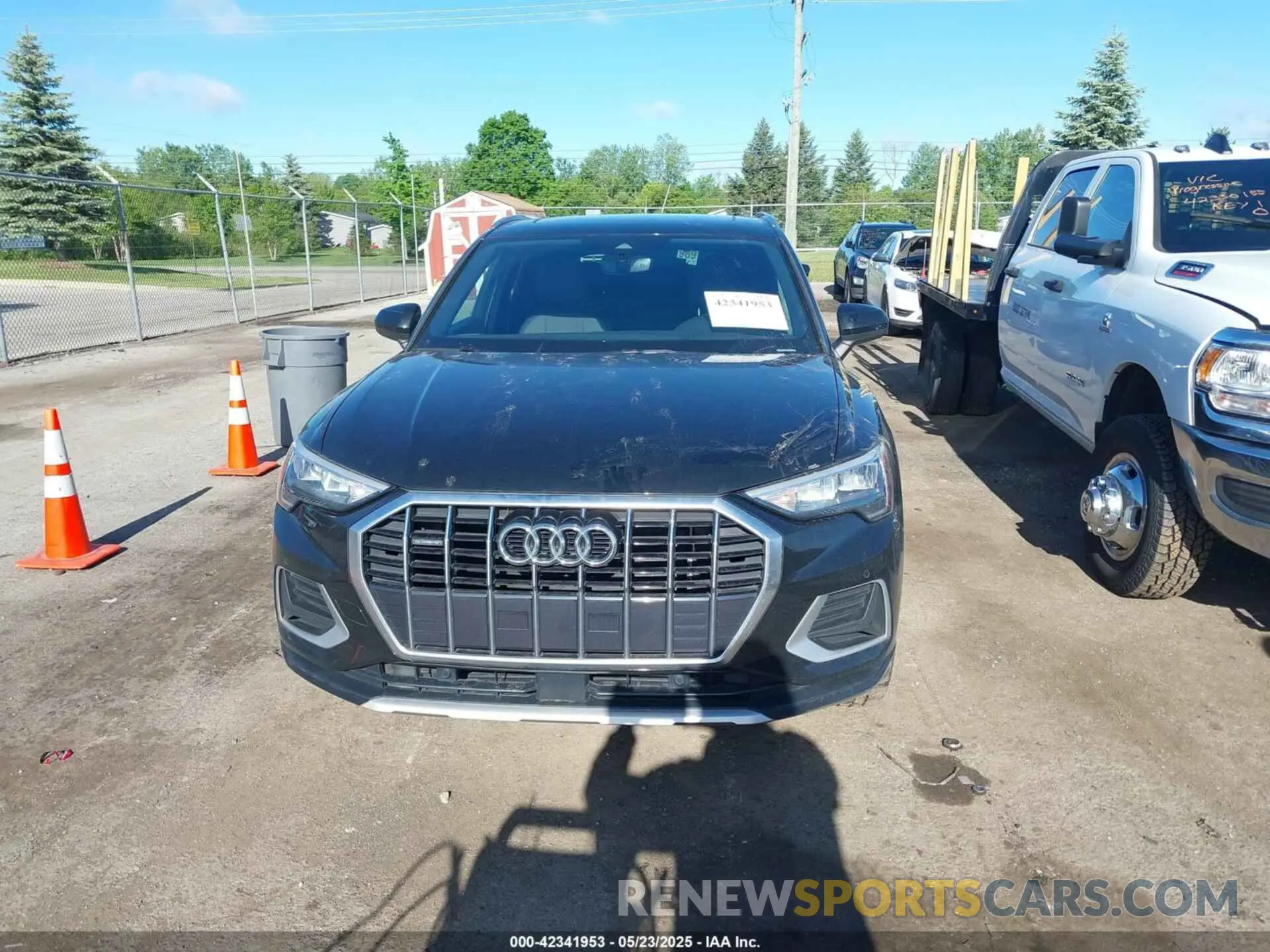 12 Photograph of a damaged car WA1AUCF34N1016242 AUDI Q3 2022