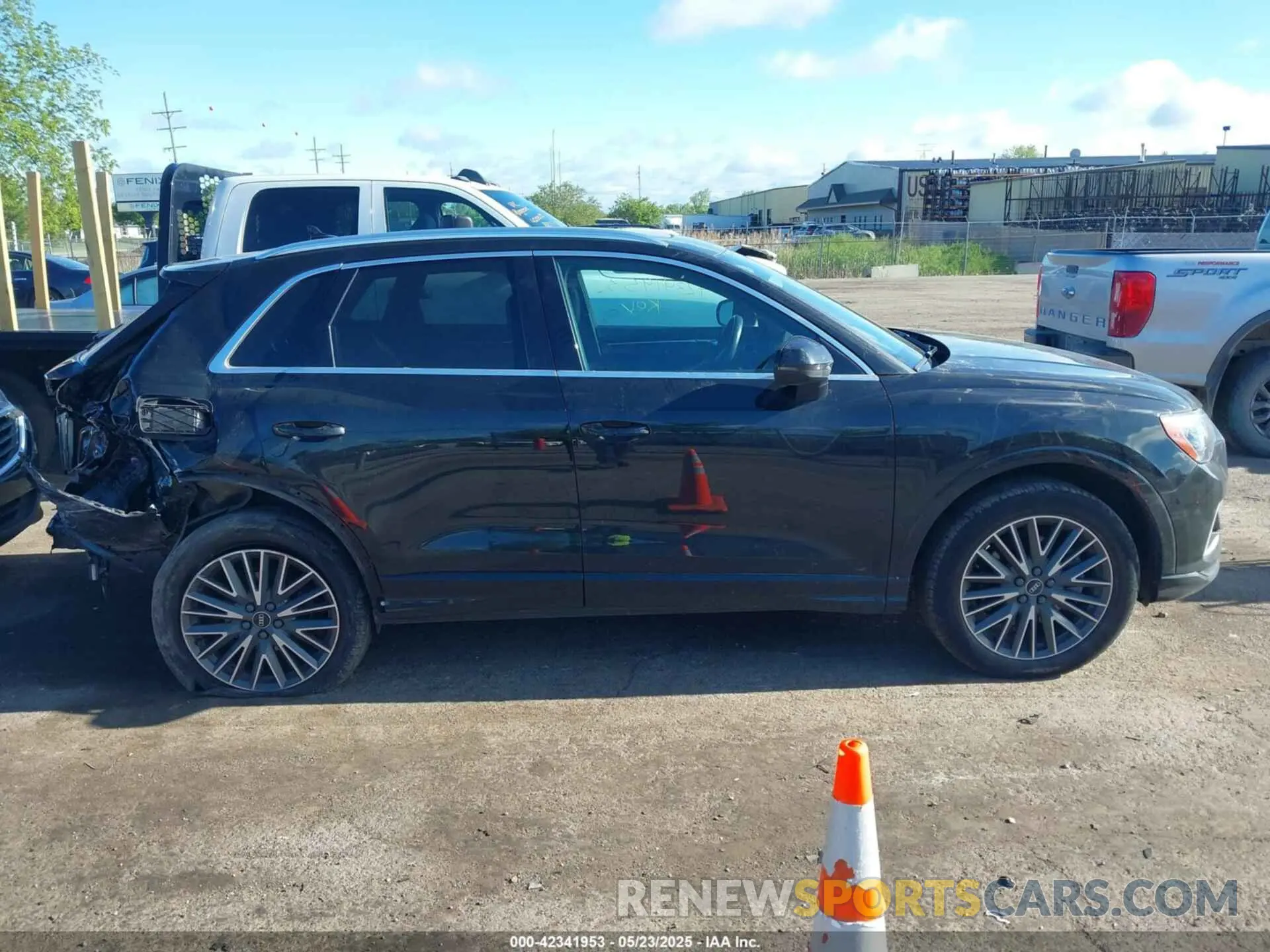 13 Photograph of a damaged car WA1AUCF34N1016242 AUDI Q3 2022
