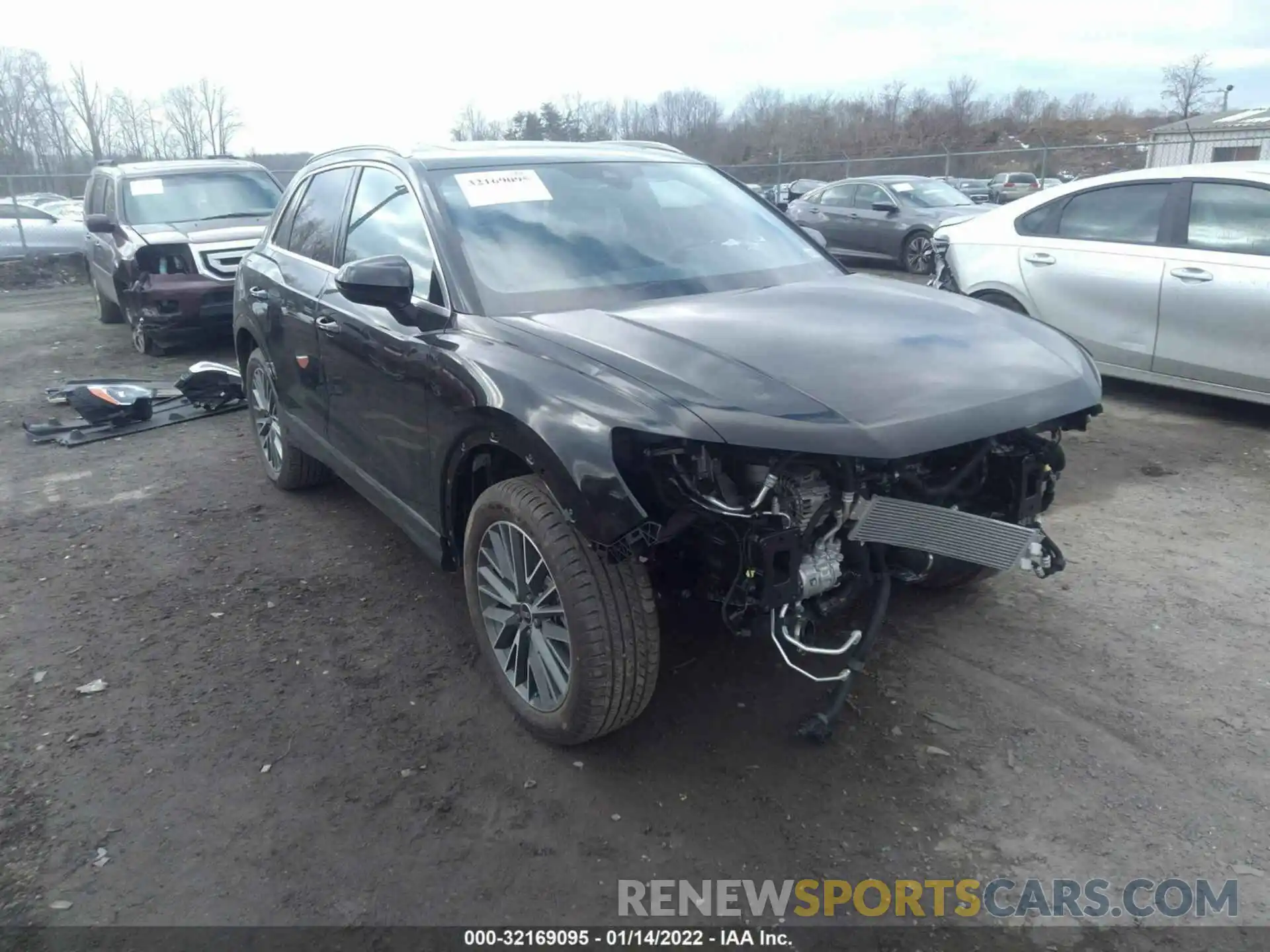 1 Photograph of a damaged car WA1AUCF36N1000365 AUDI Q3 2022