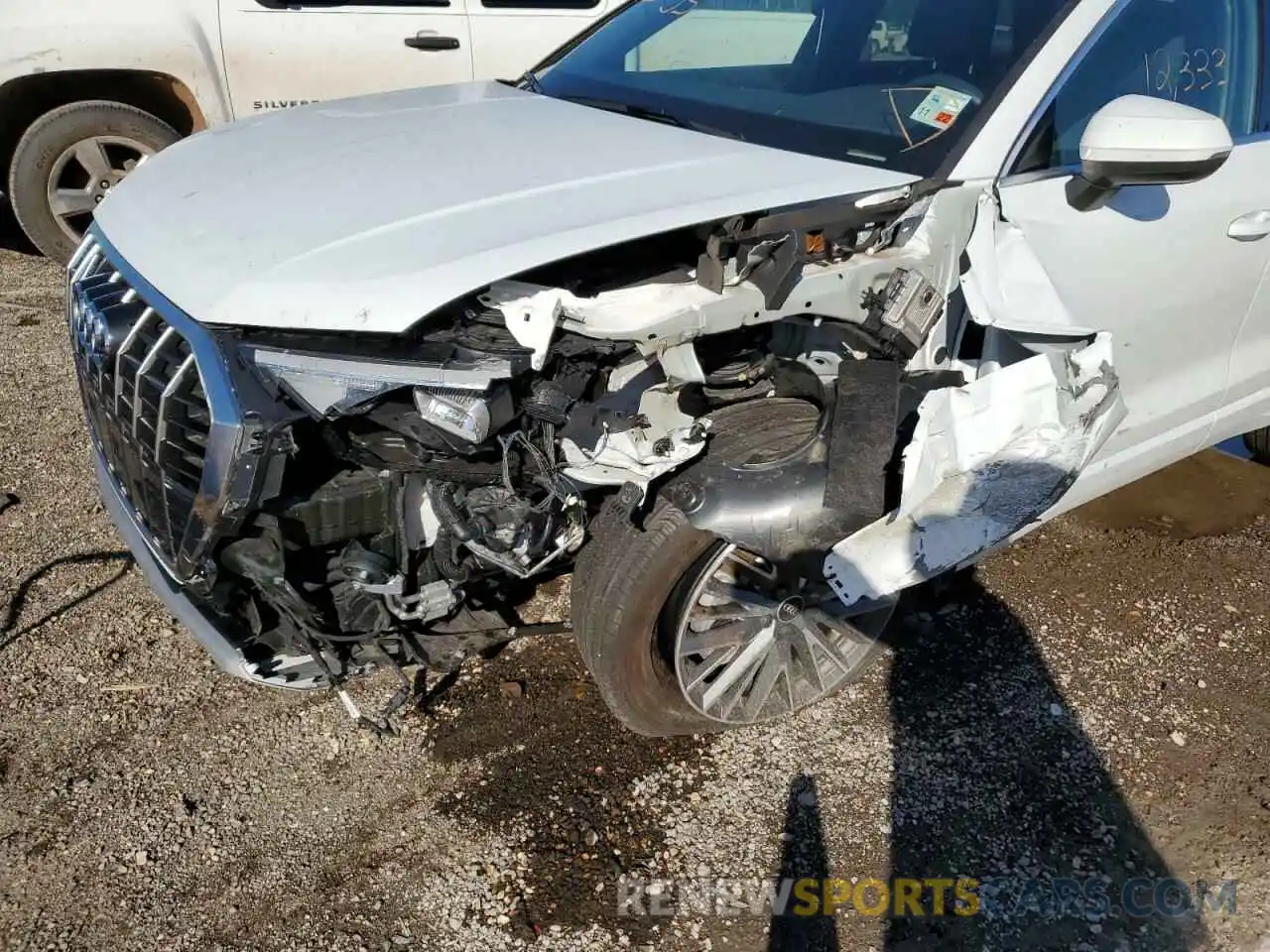 9 Photograph of a damaged car WA1AUCF37N1008071 AUDI Q3 2022