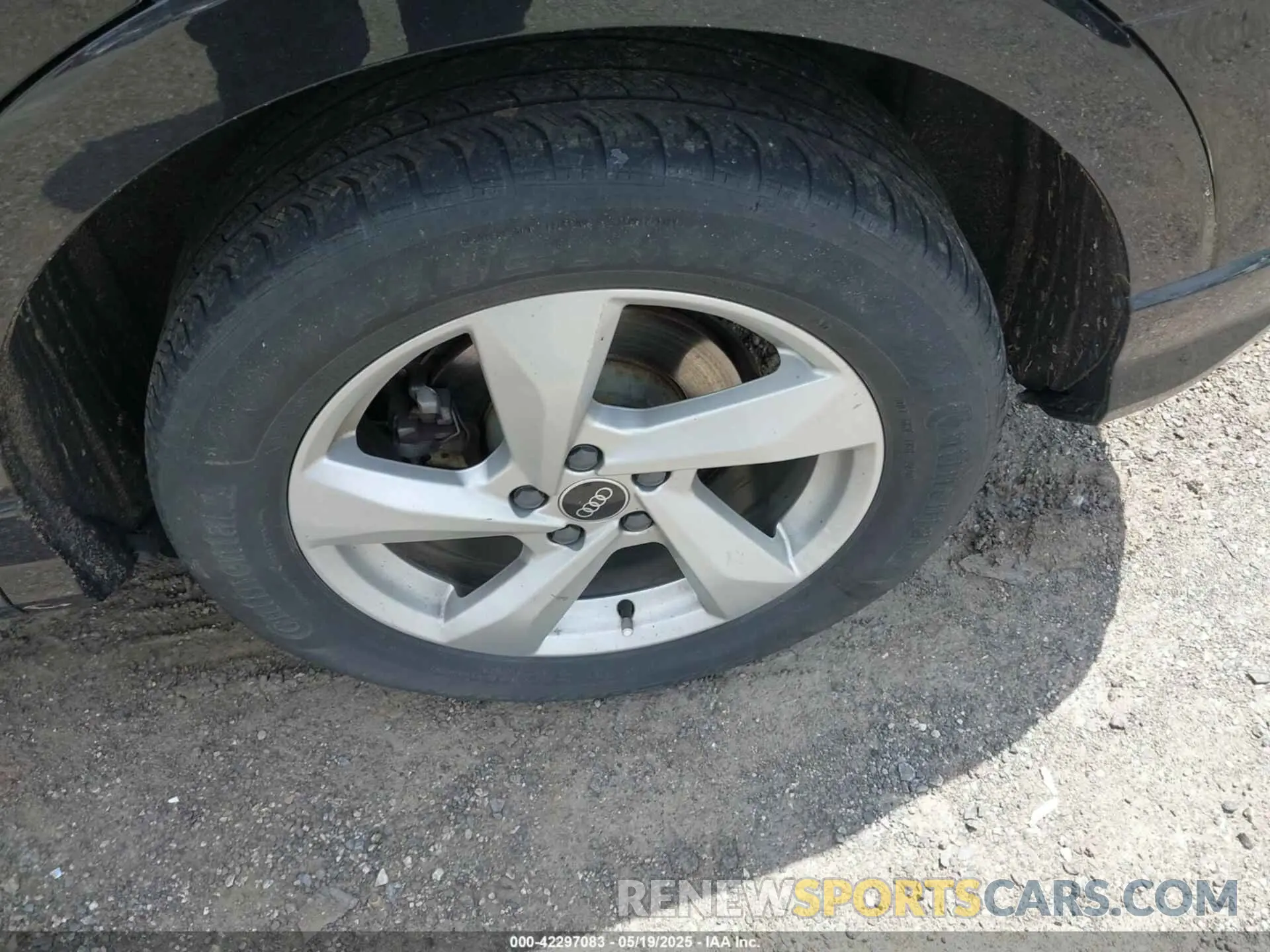 12 Photograph of a damaged car WA1AUCF37N1031270 AUDI Q3 2022