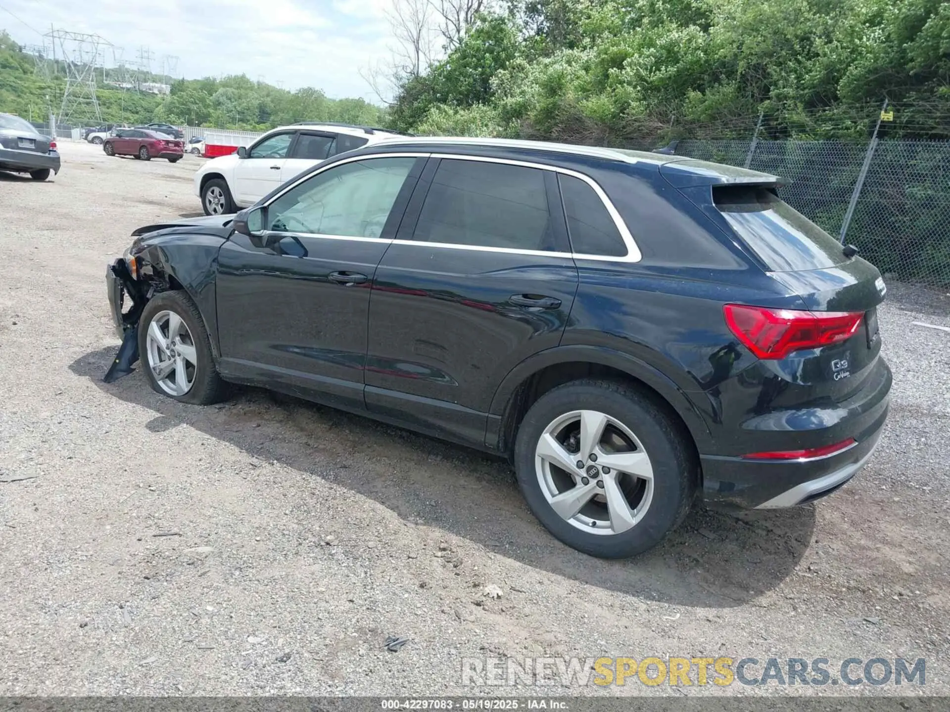 3 Photograph of a damaged car WA1AUCF37N1031270 AUDI Q3 2022