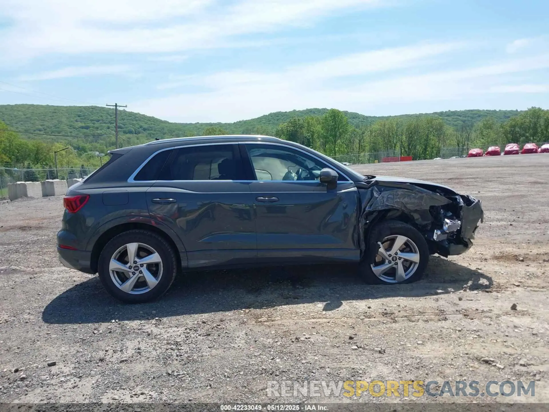 13 Photograph of a damaged car WA1AUCF38N1031553 AUDI Q3 2022