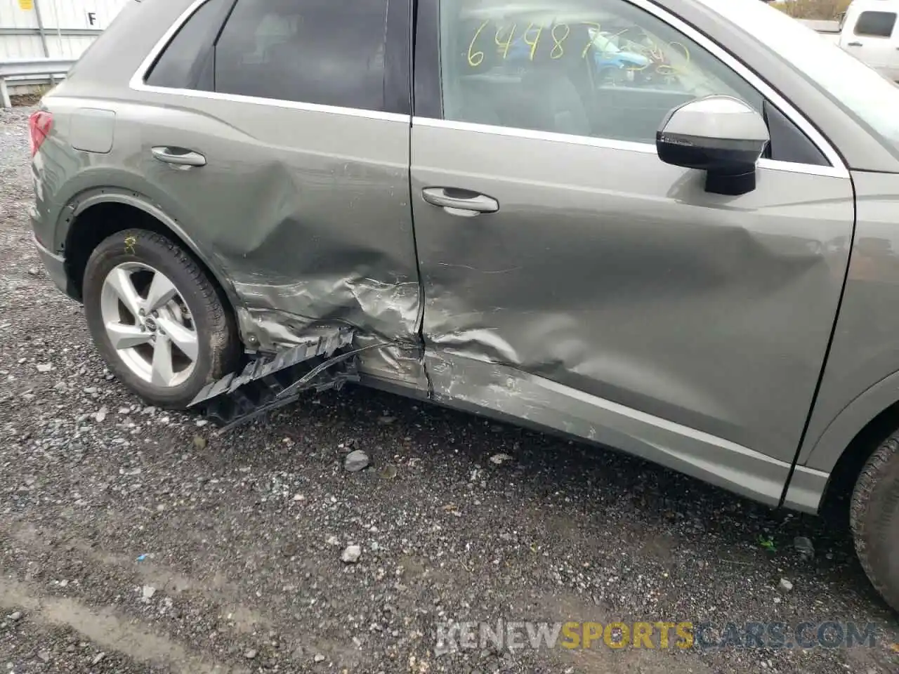 9 Photograph of a damaged car WA1AUCF39N1039323 AUDI Q3 2022