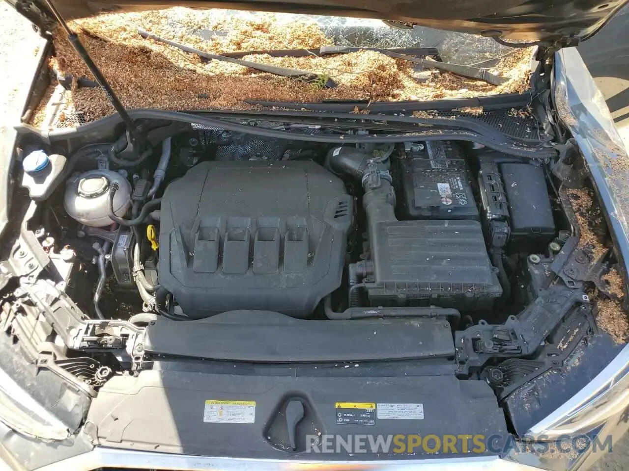 14 Photograph of a damaged car WA1BUCF33N1033389 AUDI Q3 2022