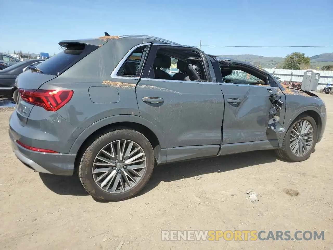 3 Photograph of a damaged car WA1BUCF33N1033389 AUDI Q3 2022