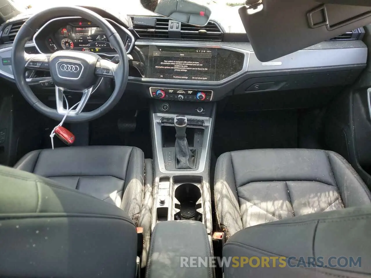 8 Photograph of a damaged car WA1BUCF33N1033389 AUDI Q3 2022