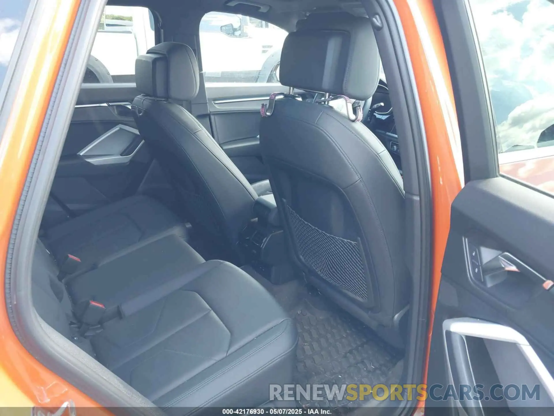 8 Photograph of a damaged car WA1BUCF36N1149539 AUDI Q3 2022