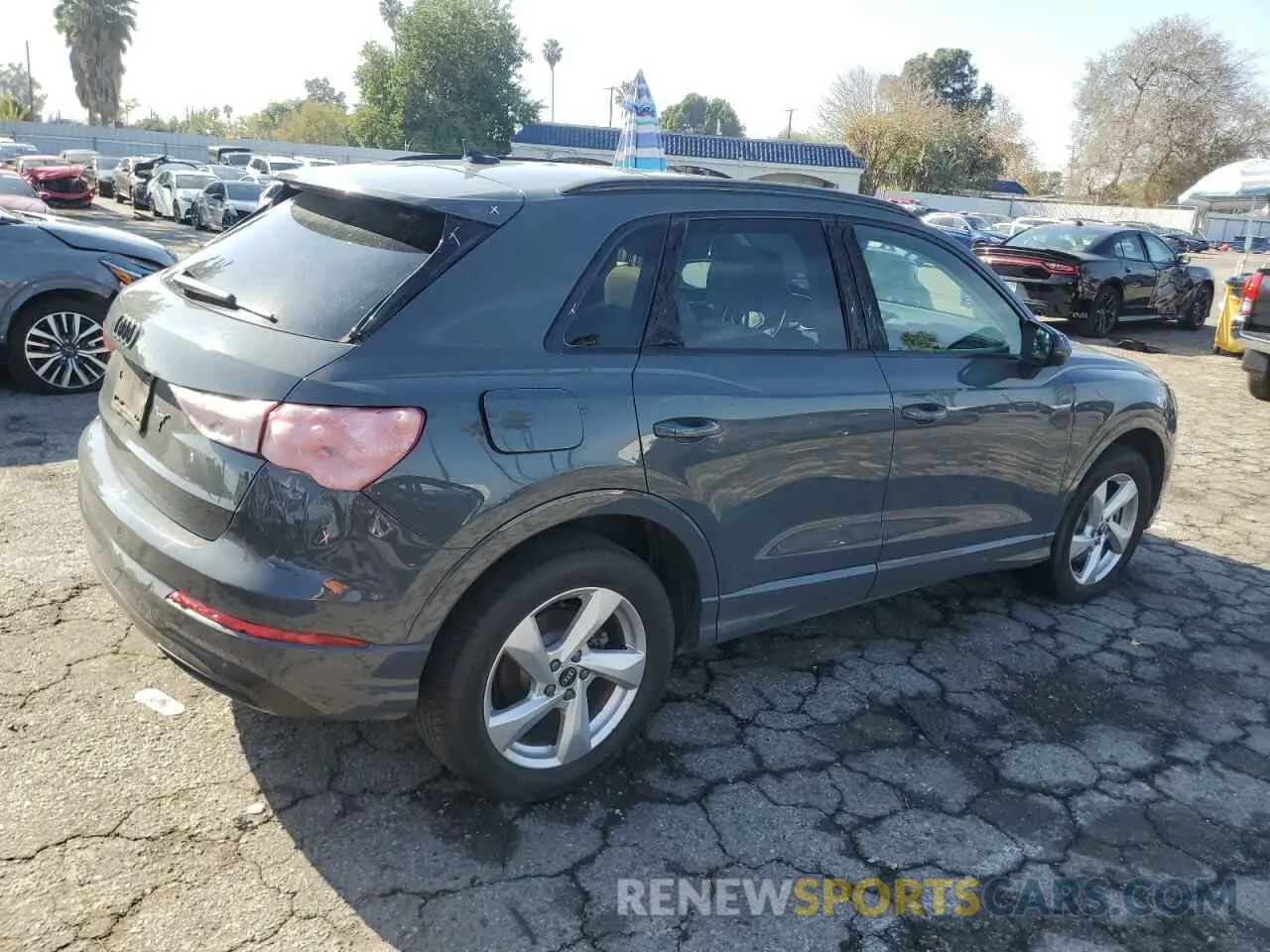 3 Photograph of a damaged car WA1BUDF35N1019466 AUDI Q3 2022