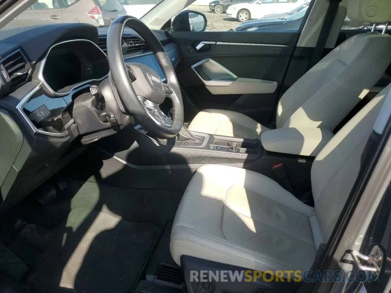 7 Photograph of a damaged car WA1BUDF35N1019466 AUDI Q3 2022