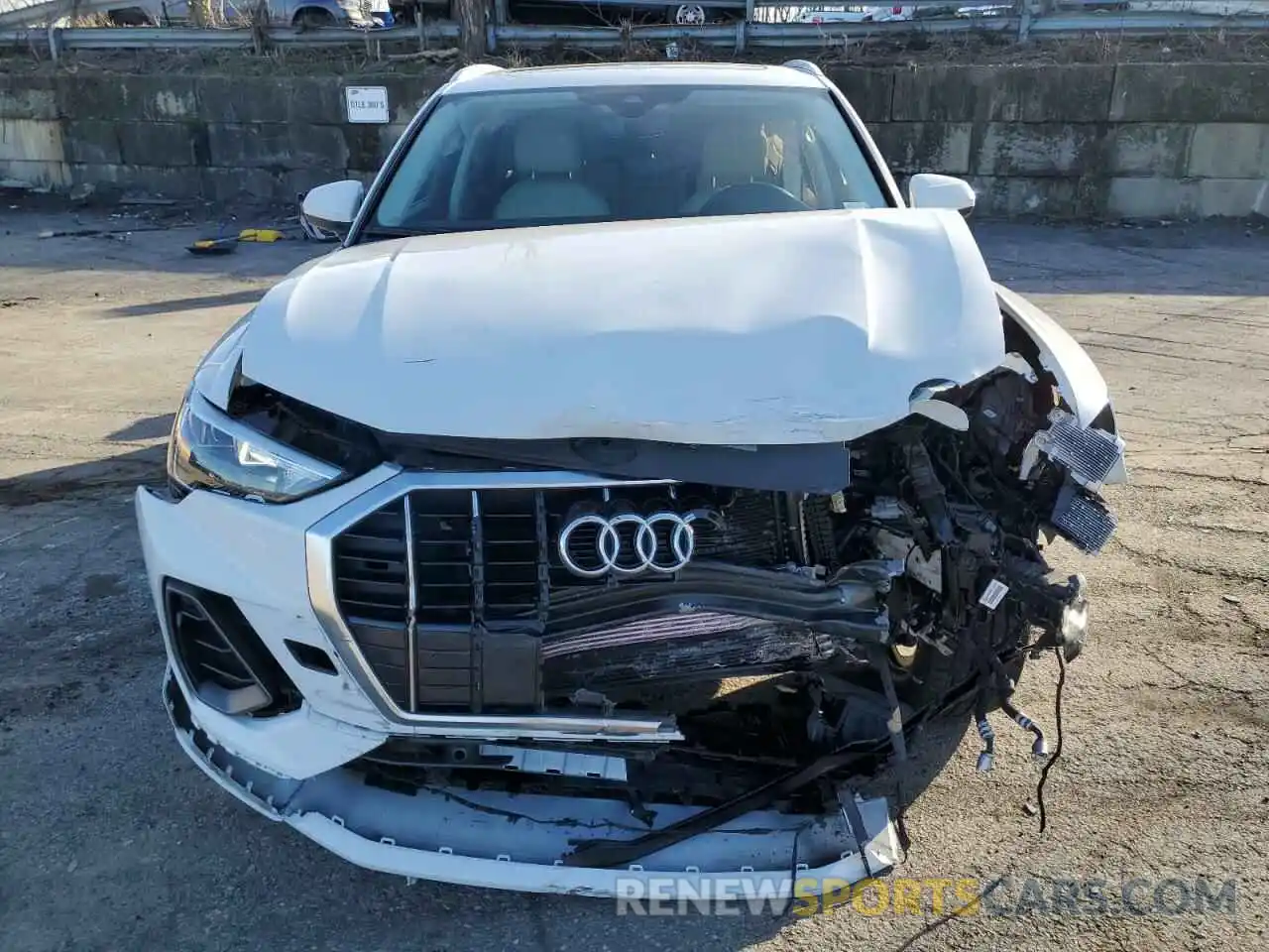 5 Photograph of a damaged car WA1DECF30N1015468 AUDI Q3 2022