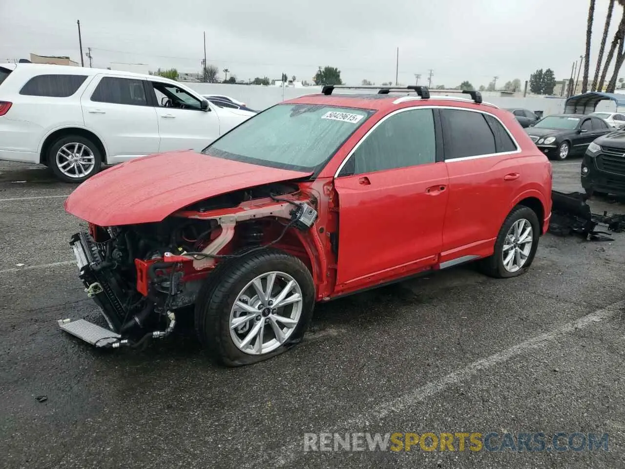 1 Photograph of a damaged car WA1DECF30N1121967 AUDI Q3 2022