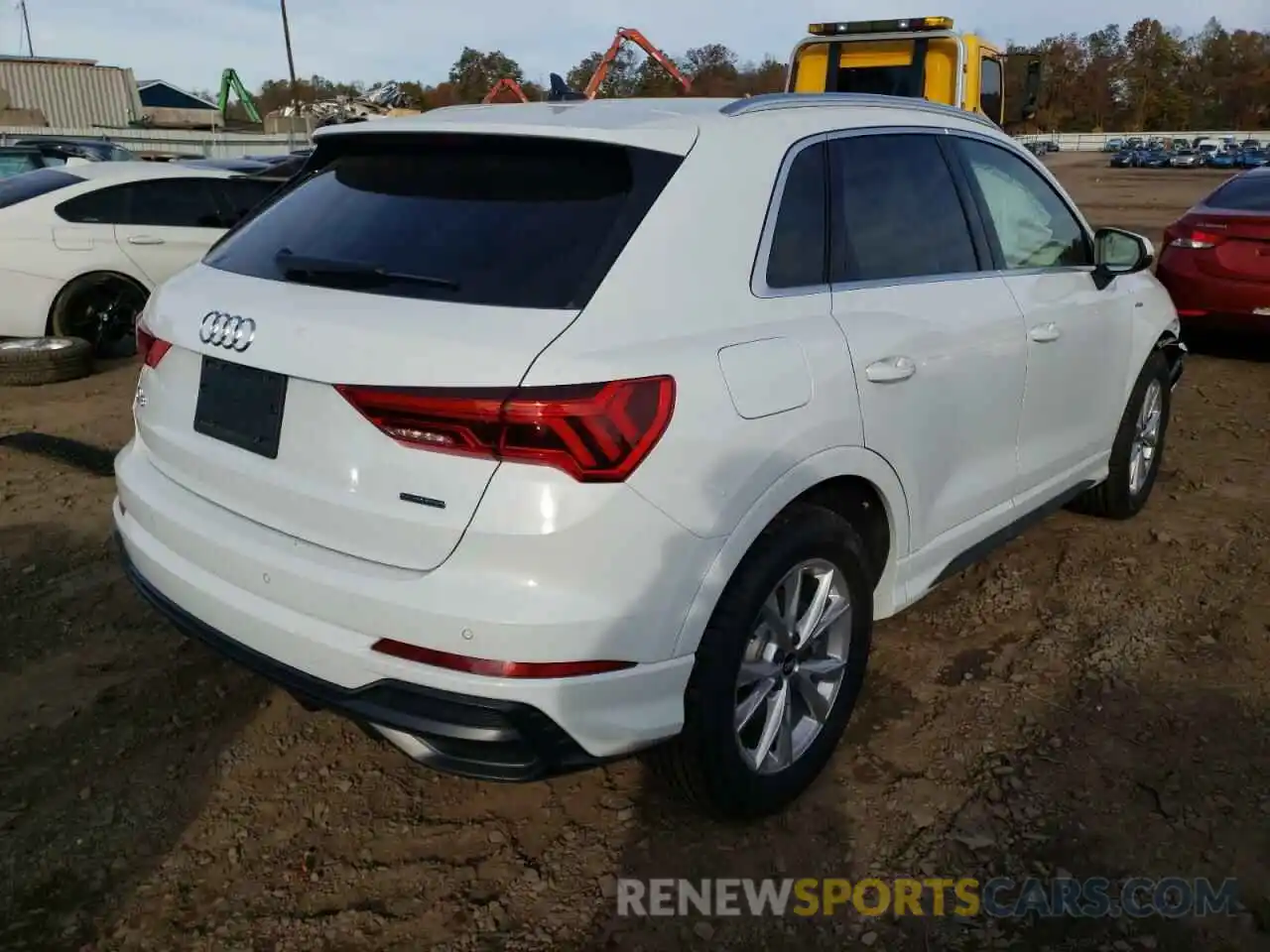 4 Photograph of a damaged car WA1DECF31N1014619 AUDI Q3 2022