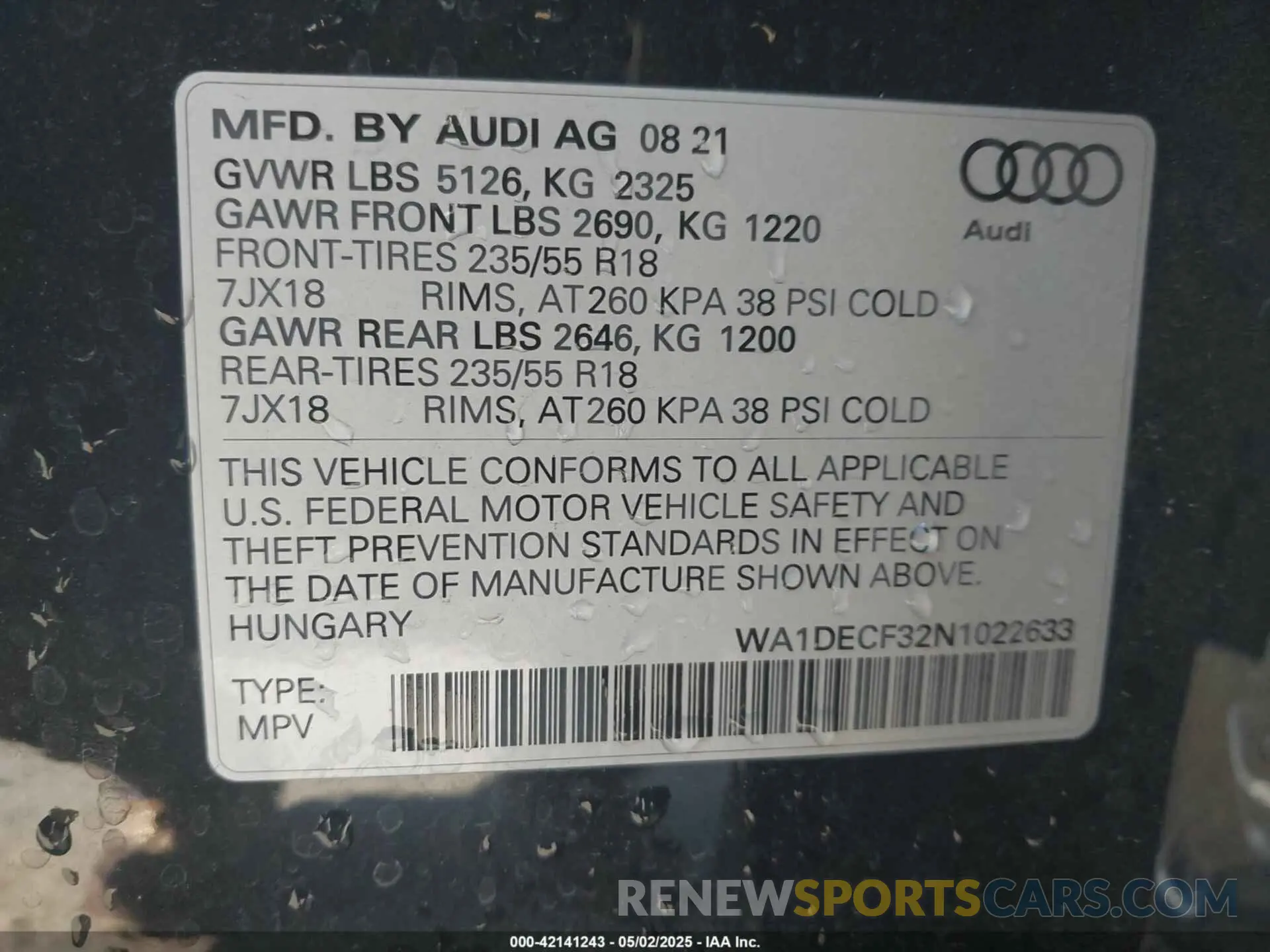 9 Photograph of a damaged car WA1DECF32N1022633 AUDI Q3 2022