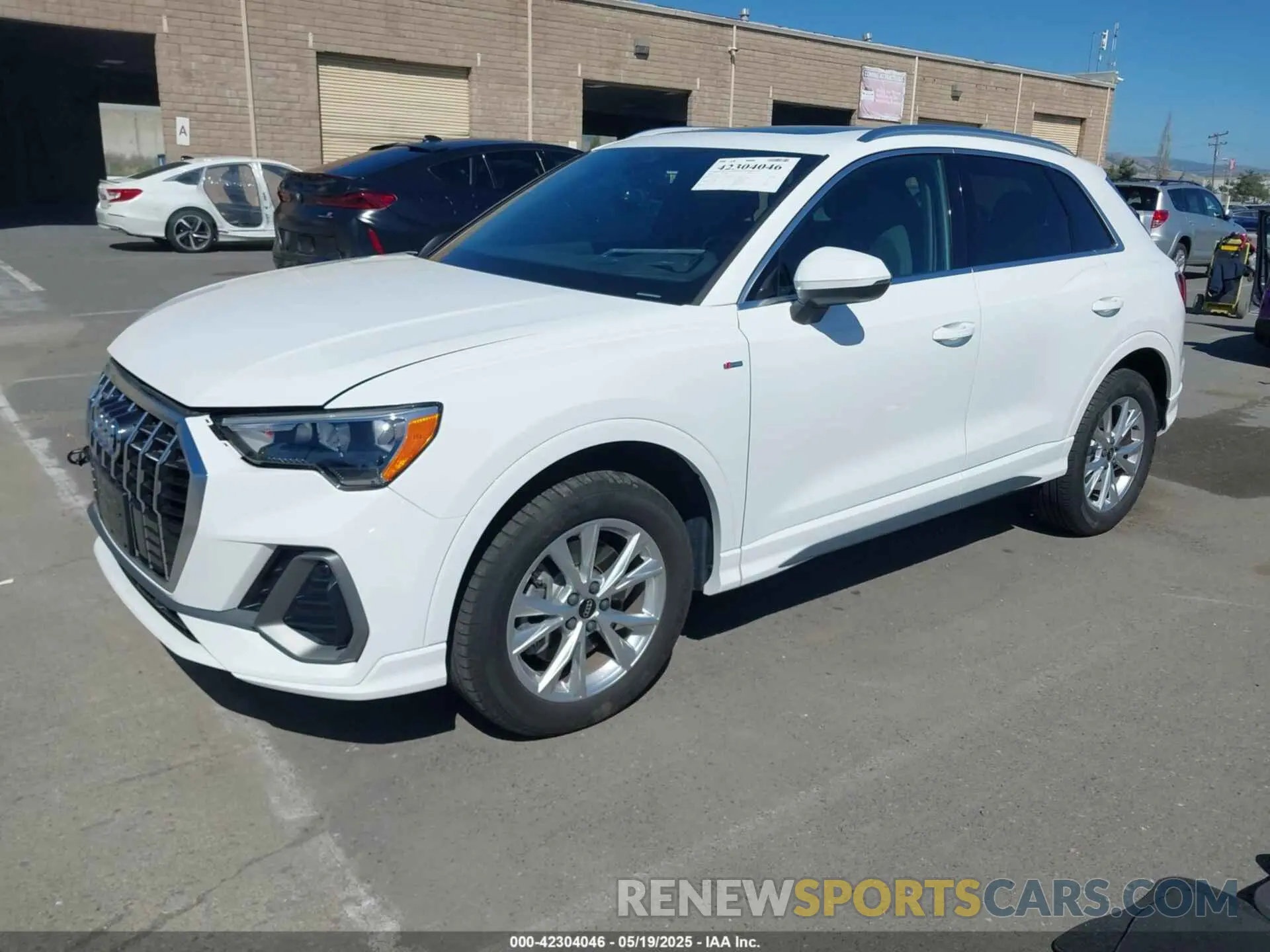 2 Photograph of a damaged car WA1DECF32N1148121 AUDI Q3 2022