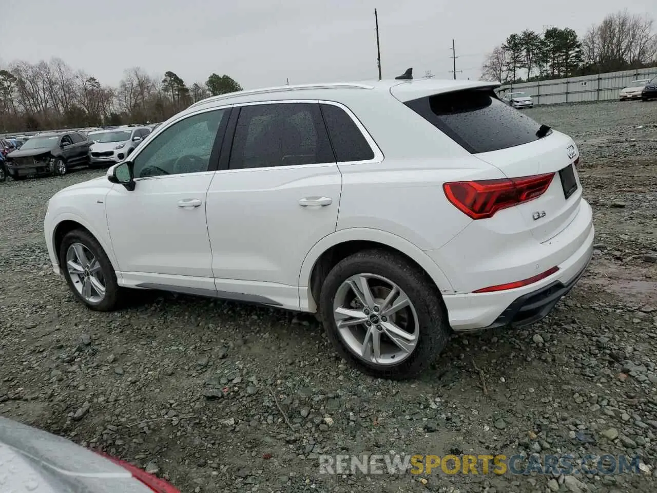 2 Photograph of a damaged car WA1DECF33N1008062 AUDI Q3 2022
