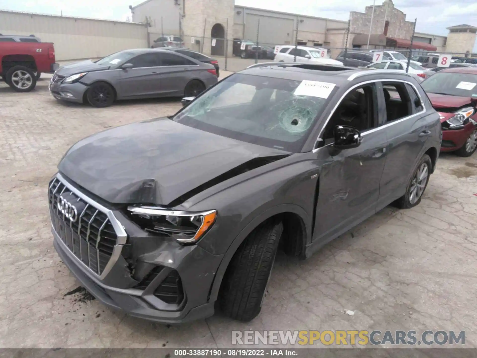 2 Photograph of a damaged car WA1DECF33N1113619 AUDI Q3 2022