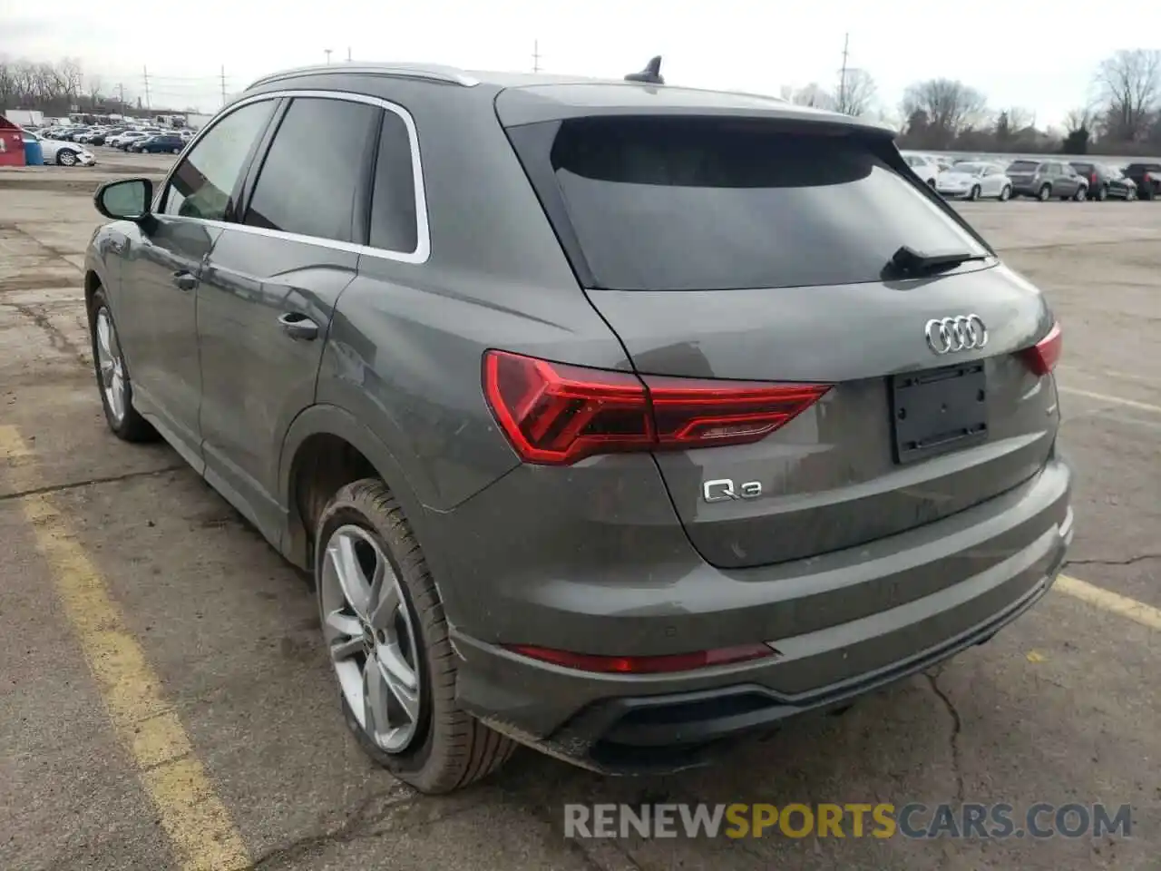 3 Photograph of a damaged car WA1DECF34N1010564 AUDI Q3 2022