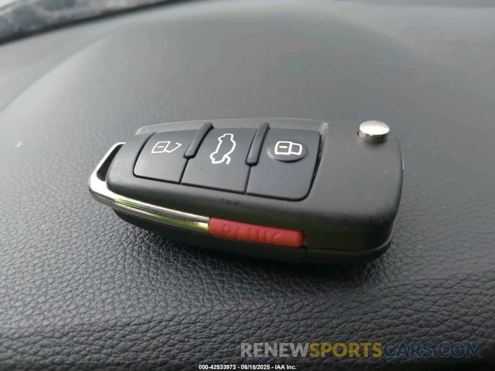 11 Photograph of a damaged car WA1DECF34N1026117 AUDI Q3 2022