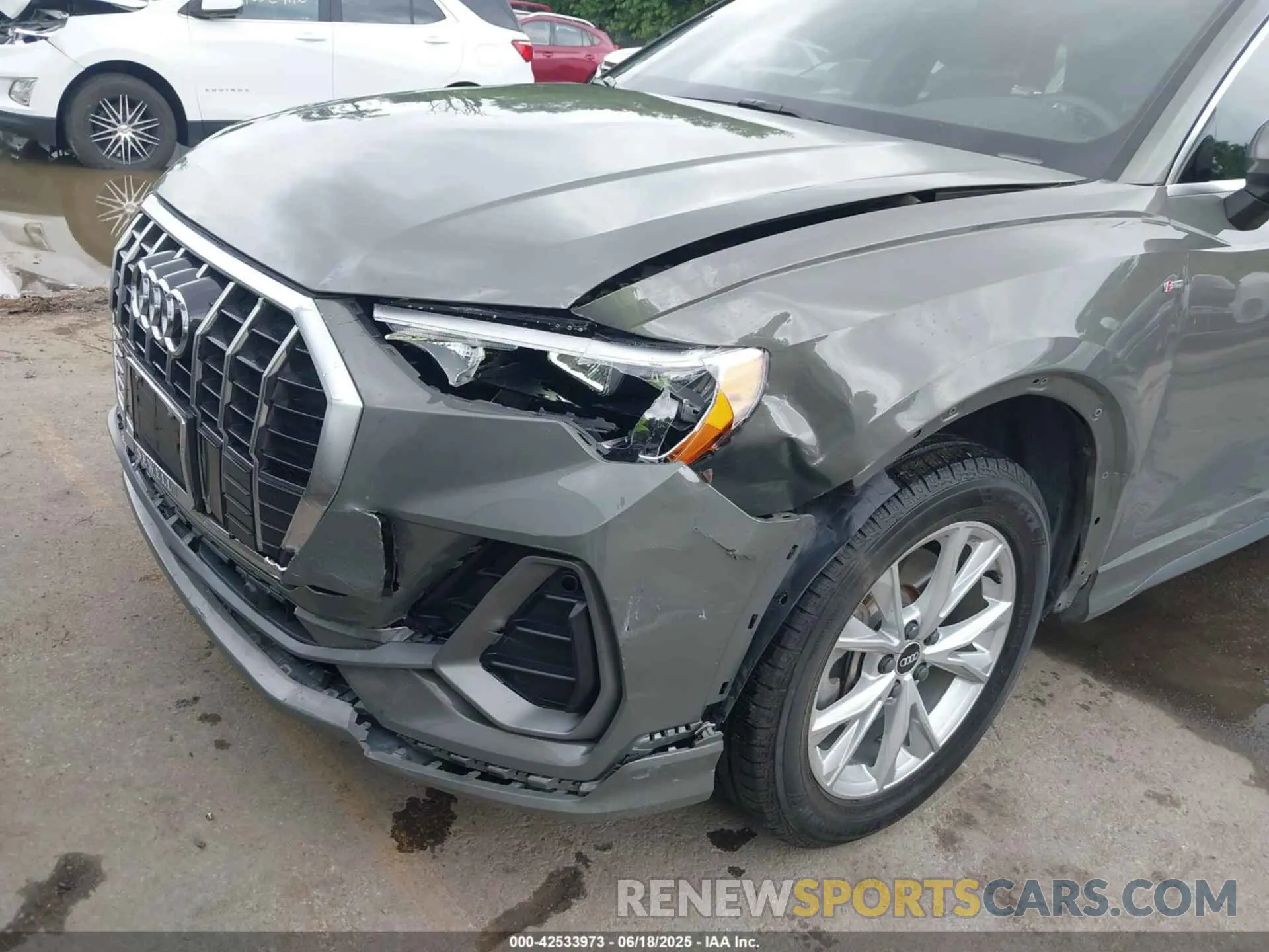 6 Photograph of a damaged car WA1DECF34N1026117 AUDI Q3 2022