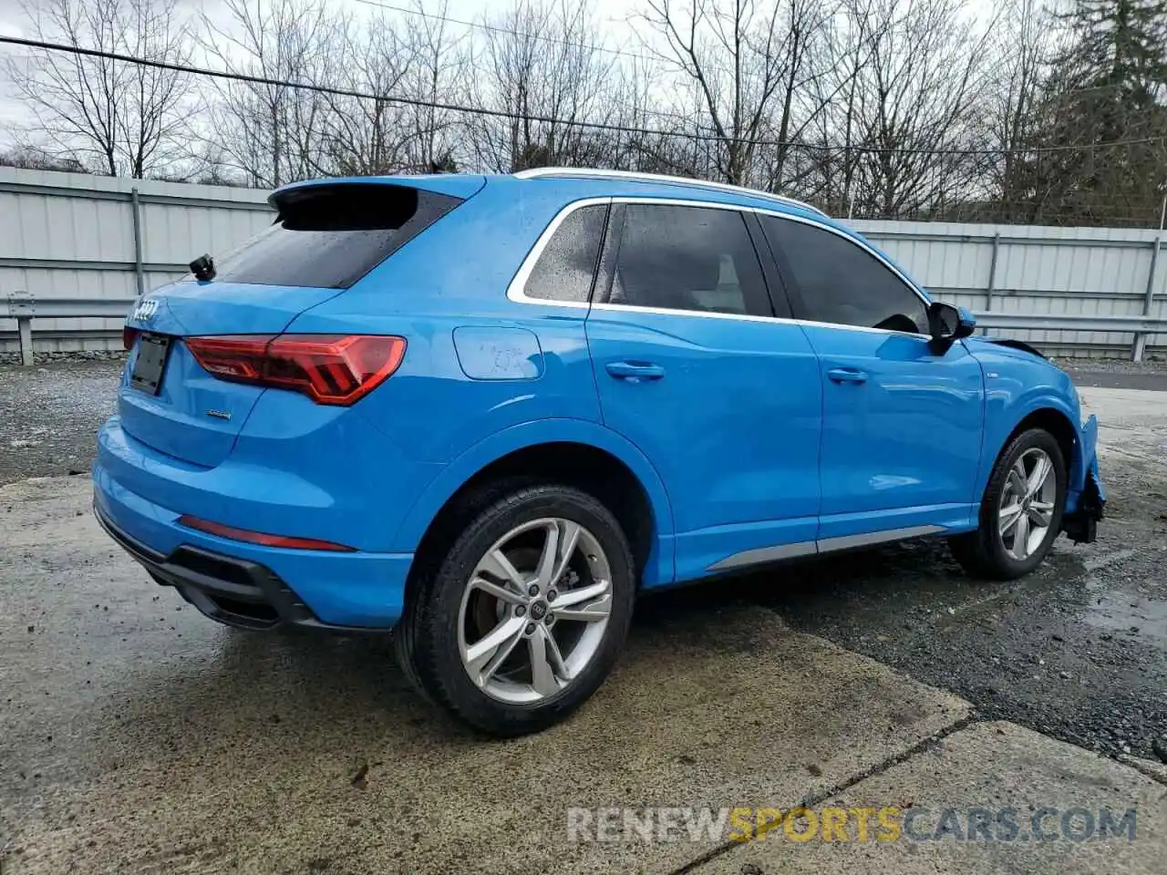 3 Photograph of a damaged car WA1DECF34N1135094 AUDI Q3 2022