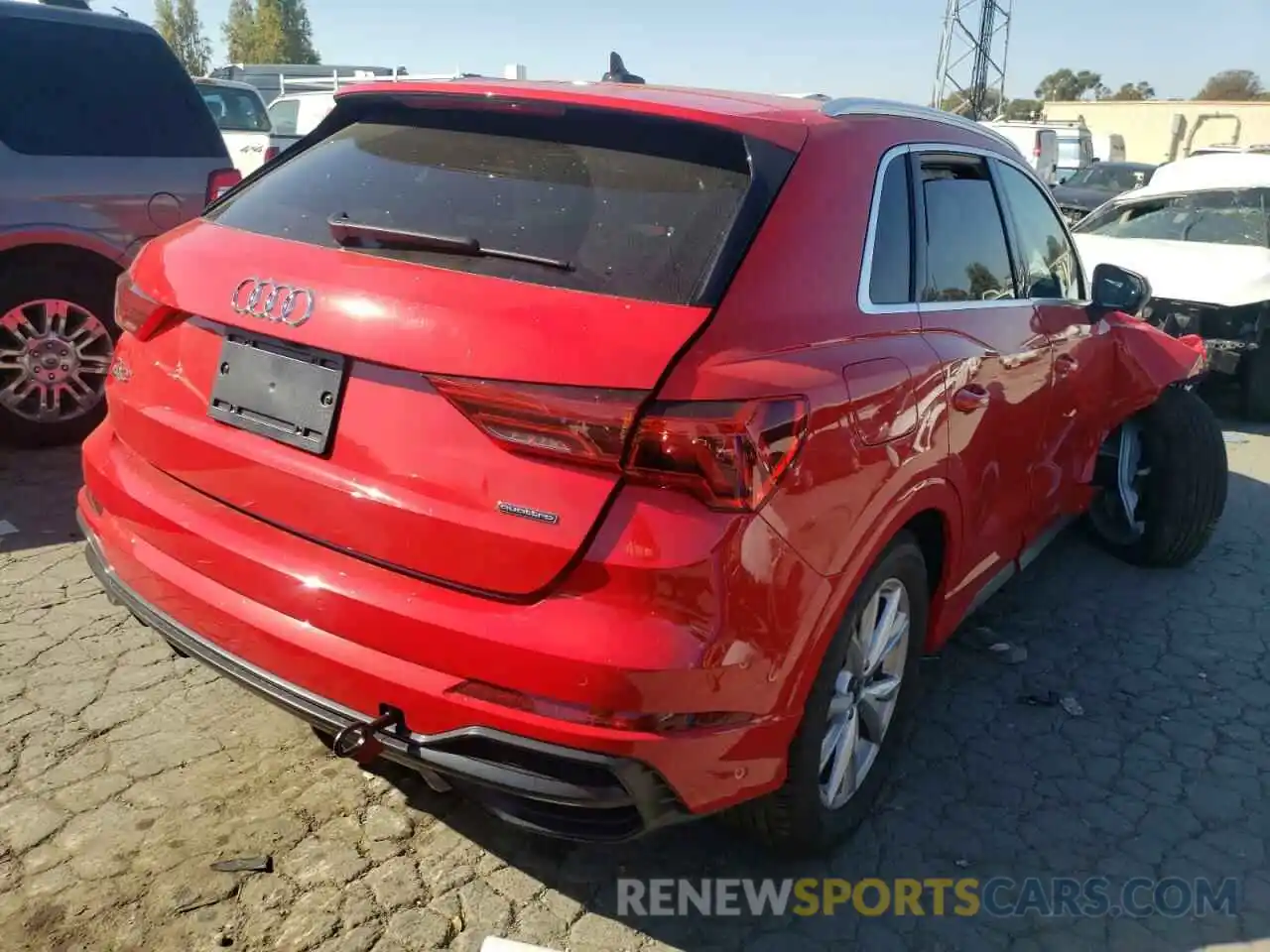 4 Photograph of a damaged car WA1DECF34N1144863 AUDI Q3 2022