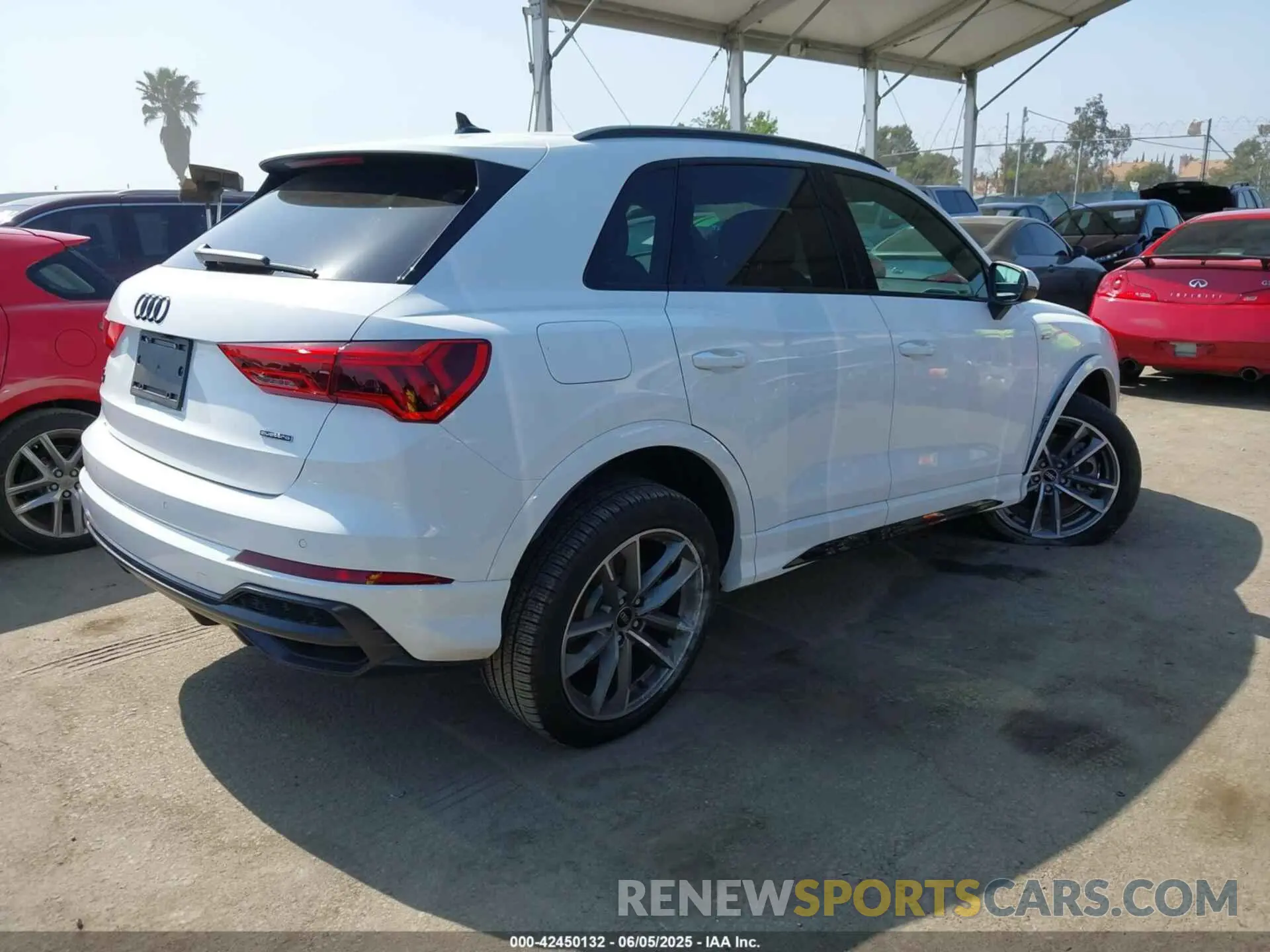 4 Photograph of a damaged car WA1DECF34N1145673 AUDI Q3 2022