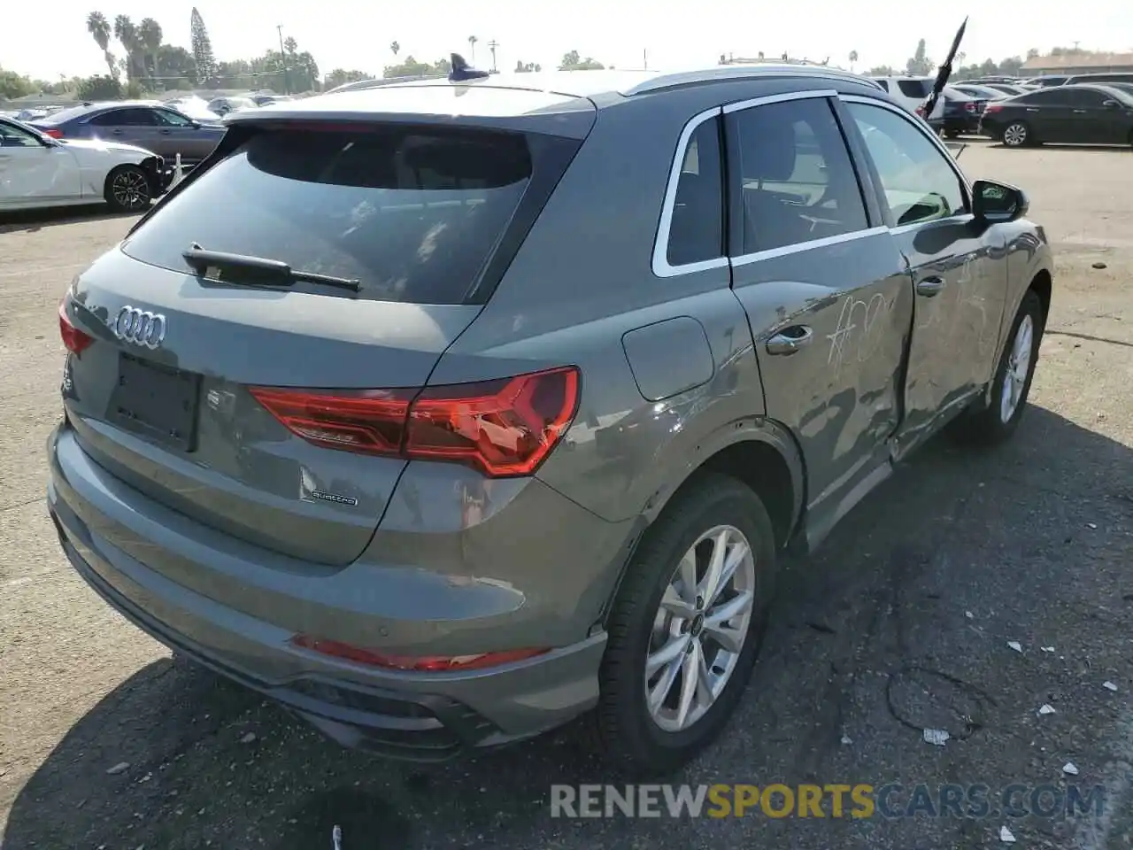 4 Photograph of a damaged car WA1DECF35N1066867 AUDI Q3 2022