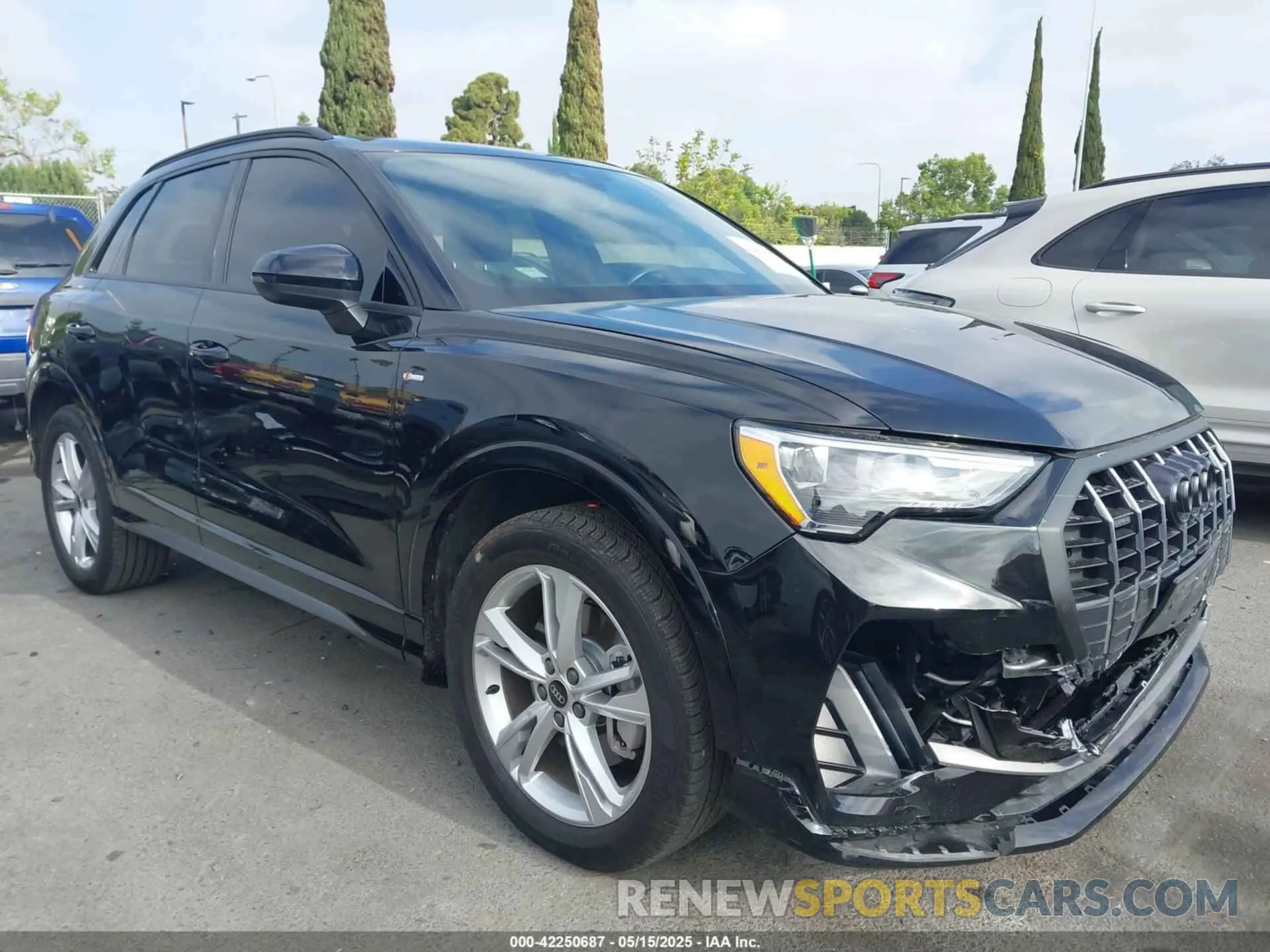 1 Photograph of a damaged car WA1DECF35N1095933 AUDI Q3 2022