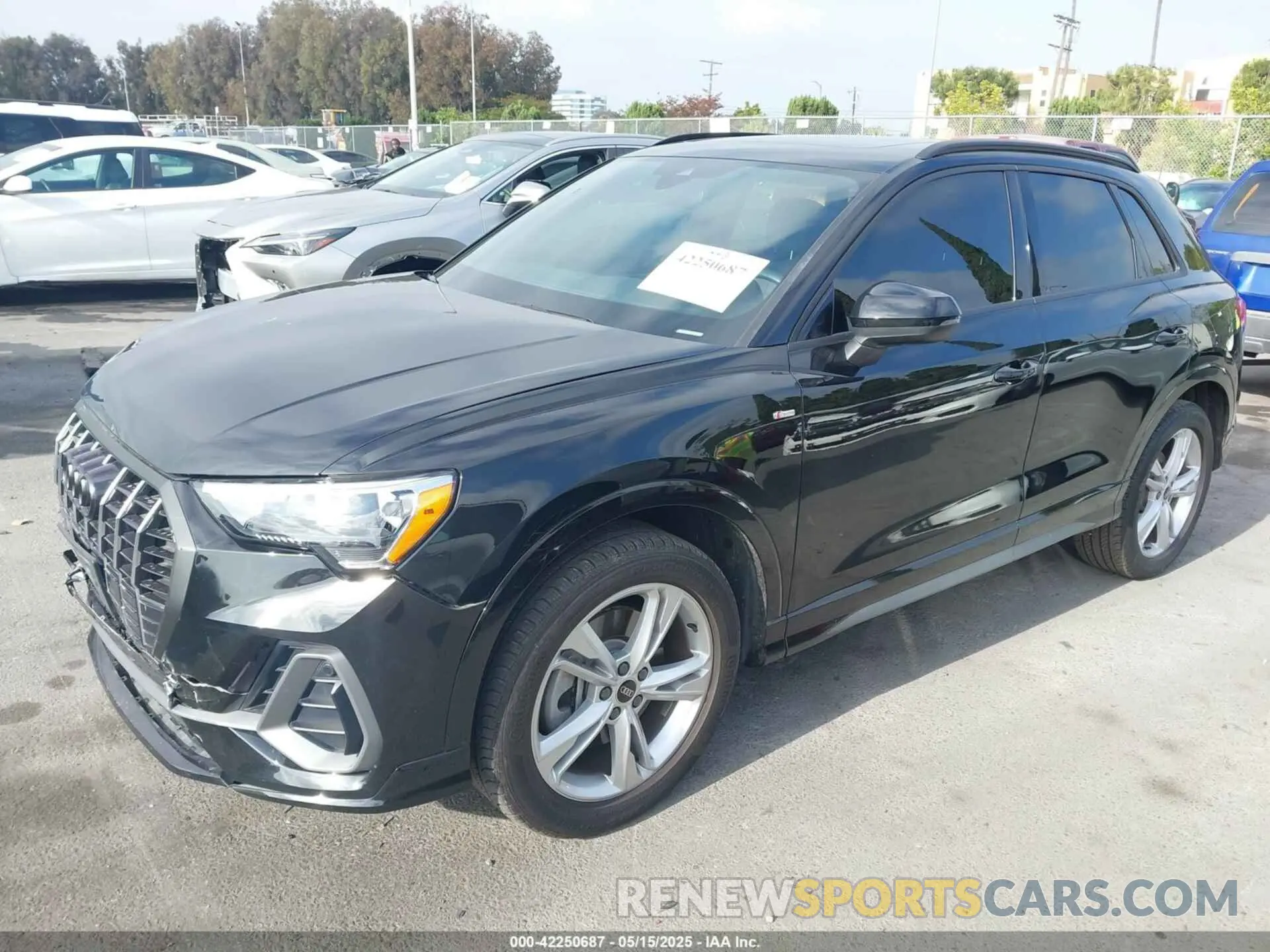 2 Photograph of a damaged car WA1DECF35N1095933 AUDI Q3 2022