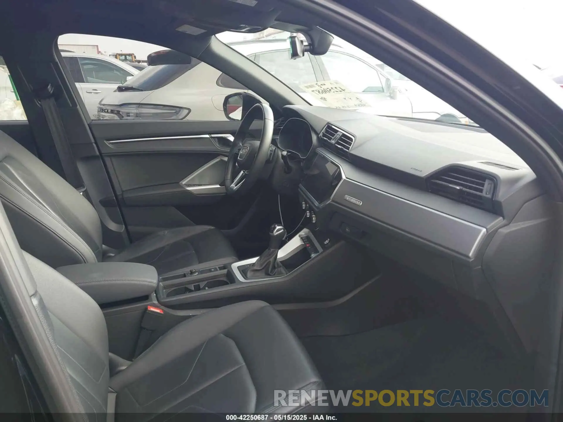 5 Photograph of a damaged car WA1DECF35N1095933 AUDI Q3 2022