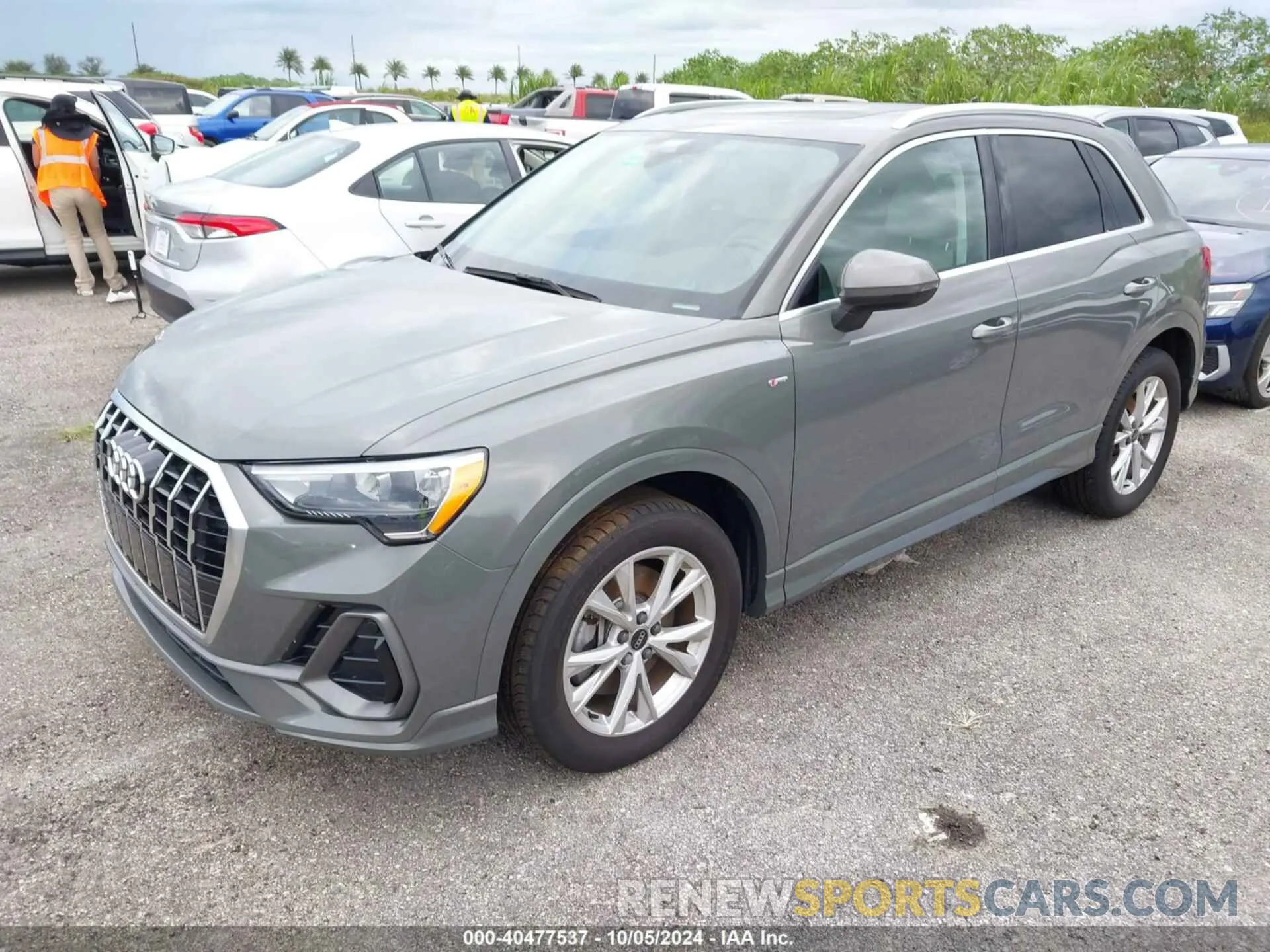 2 Photograph of a damaged car WA1DECF35N1119809 AUDI Q3 2022