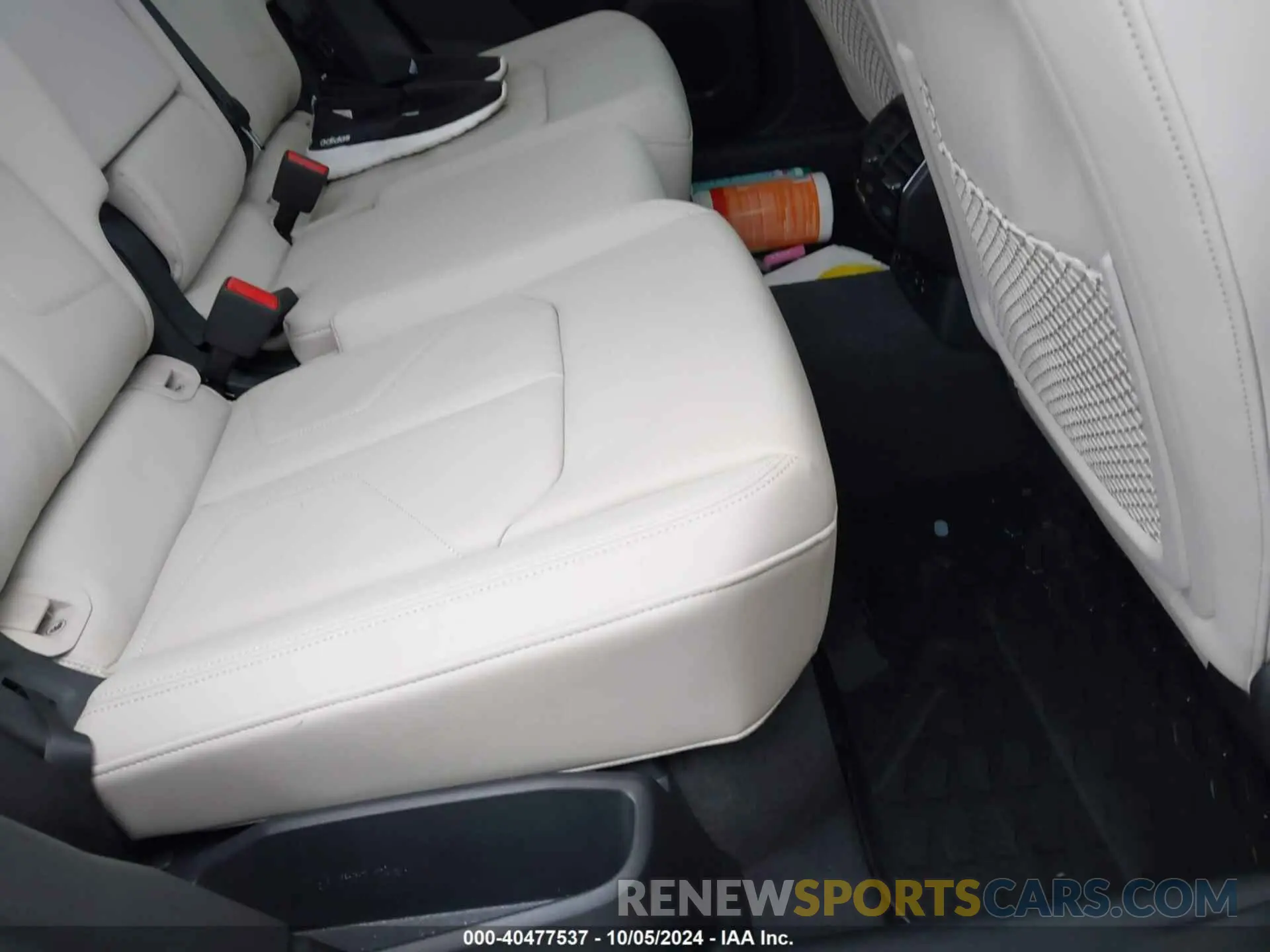 8 Photograph of a damaged car WA1DECF35N1119809 AUDI Q3 2022