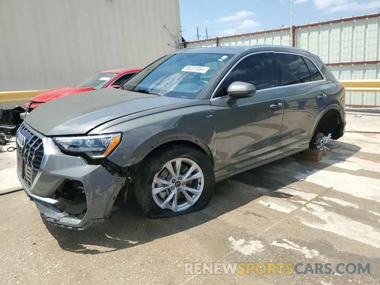 1 Photograph of a damaged car WA1DECF36N1072435 AUDI Q3 2022