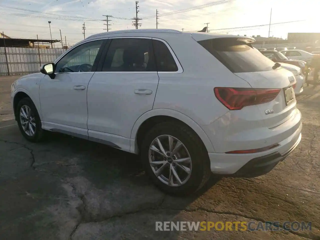 2 Photograph of a damaged car WA1DECF36N1145240 AUDI Q3 2022