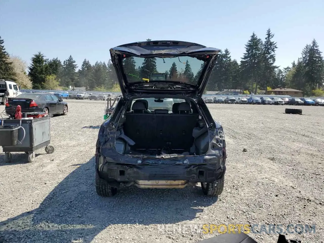6 Photograph of a damaged car WA1DECF37N1048323 AUDI Q3 2022