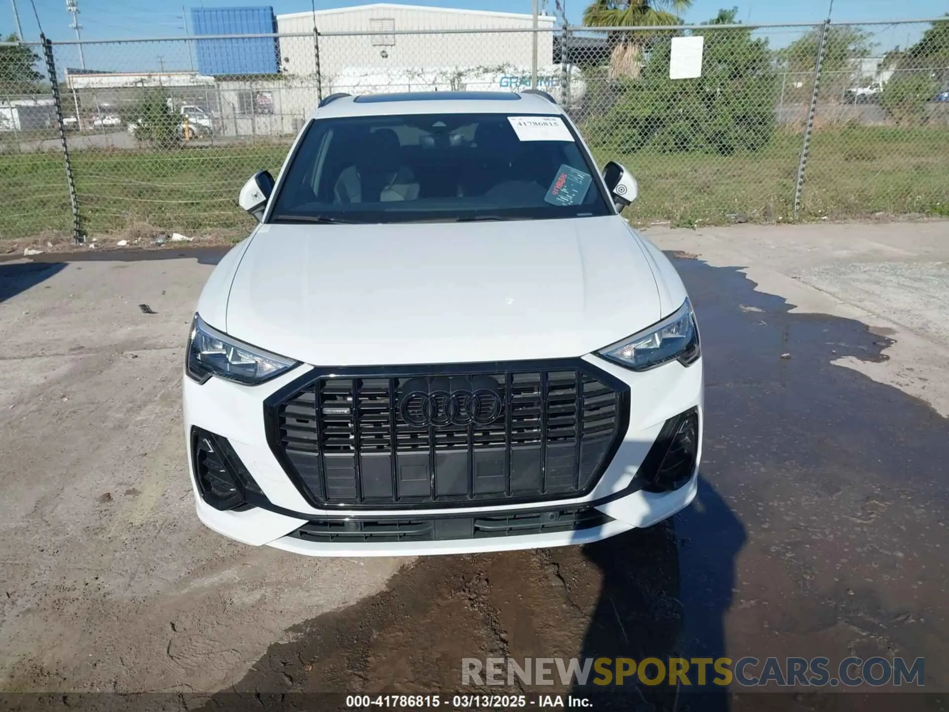 12 Photograph of a damaged car WA1DECF37N1092225 AUDI Q3 2022