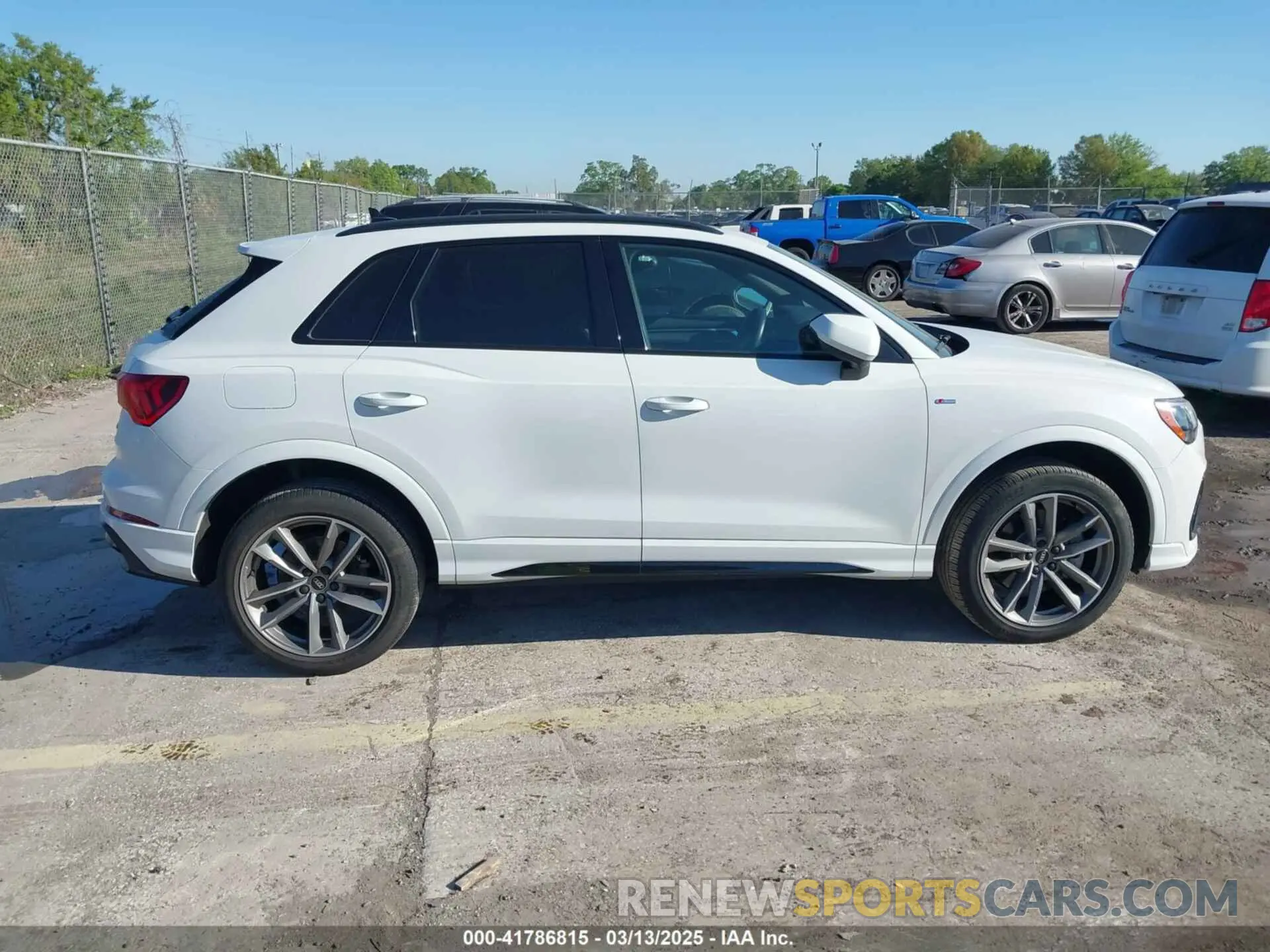 13 Photograph of a damaged car WA1DECF37N1092225 AUDI Q3 2022