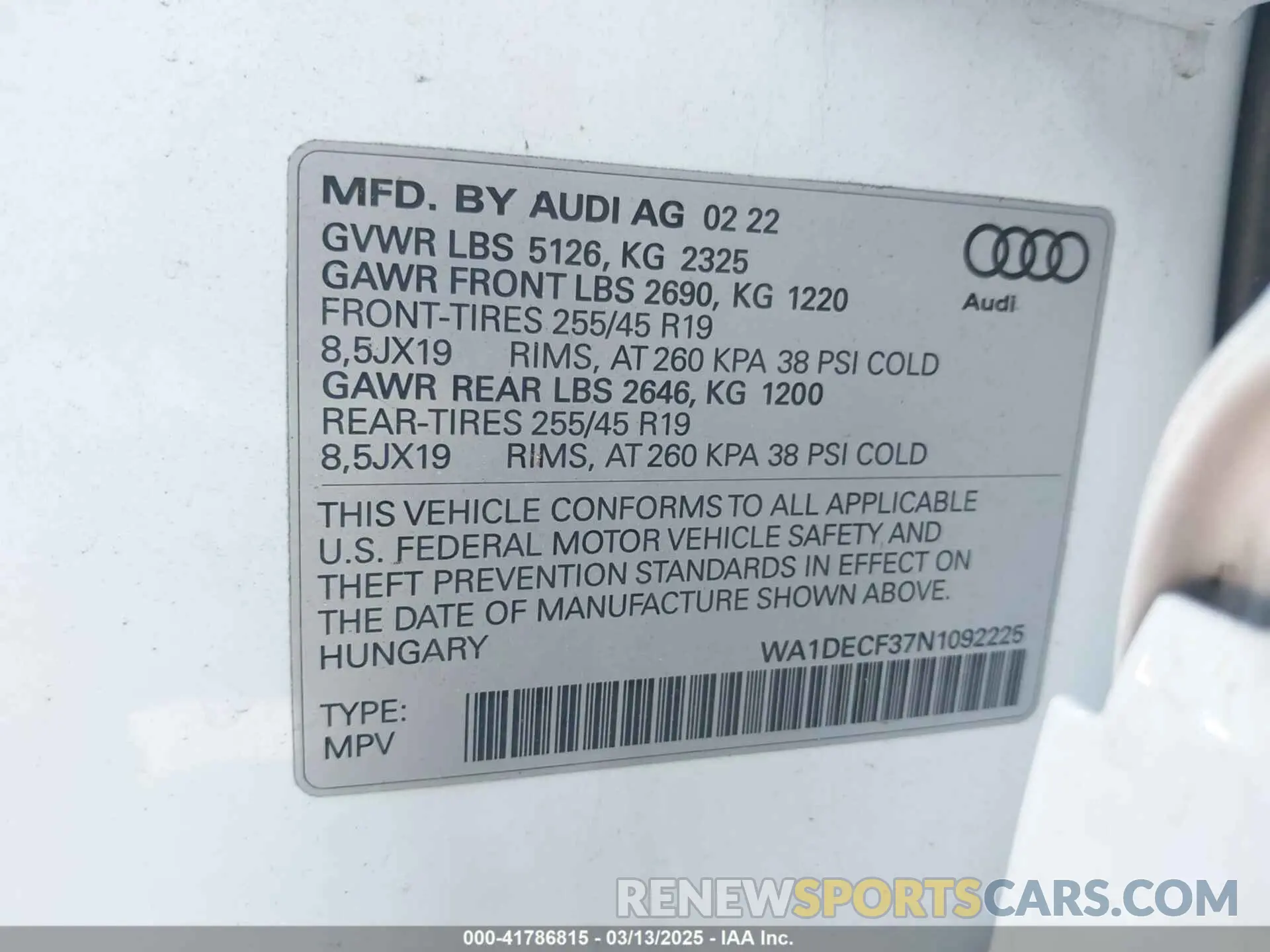 9 Photograph of a damaged car WA1DECF37N1092225 AUDI Q3 2022