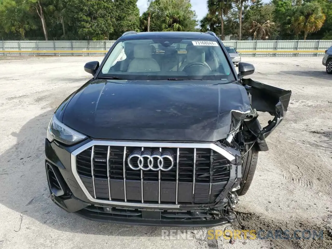 5 Photograph of a damaged car WA1DECF37N1123795 AUDI Q3 2022