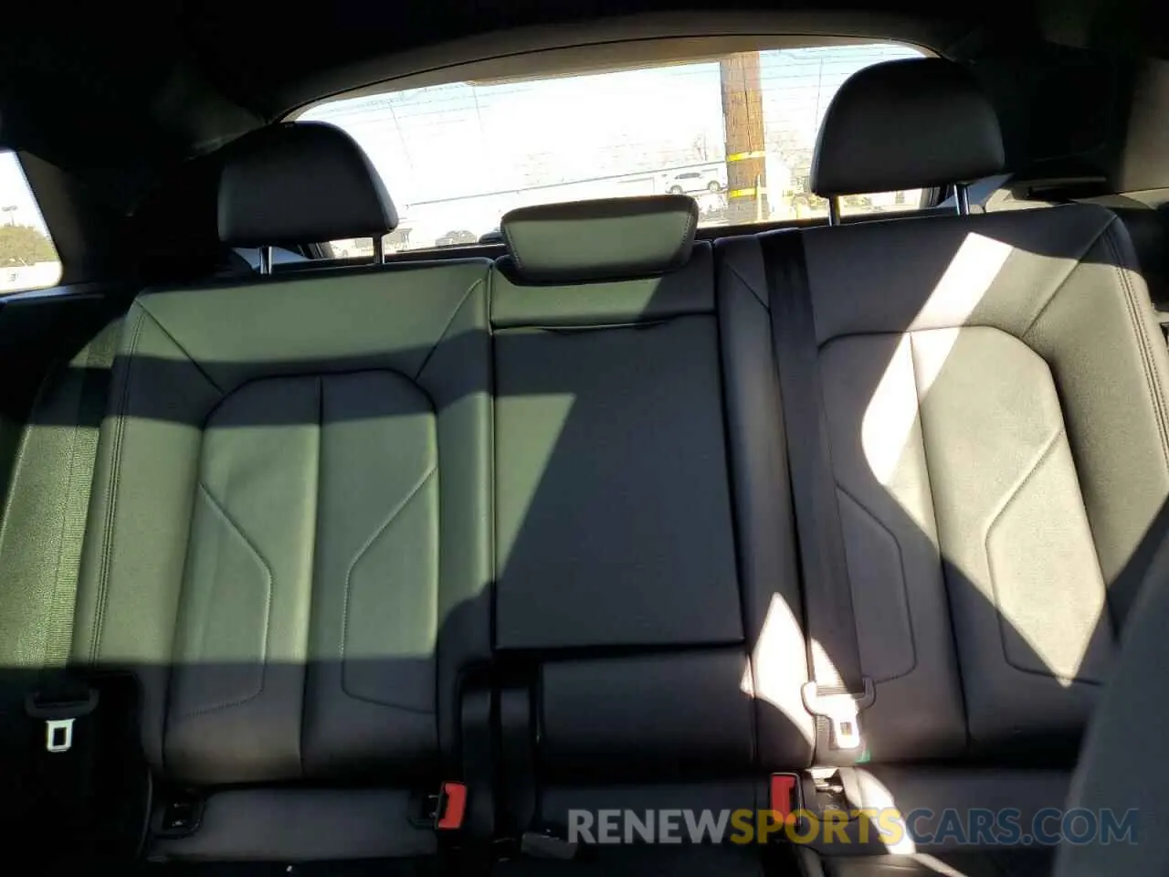 10 Photograph of a damaged car WA1DECF37N1150527 AUDI Q3 2022