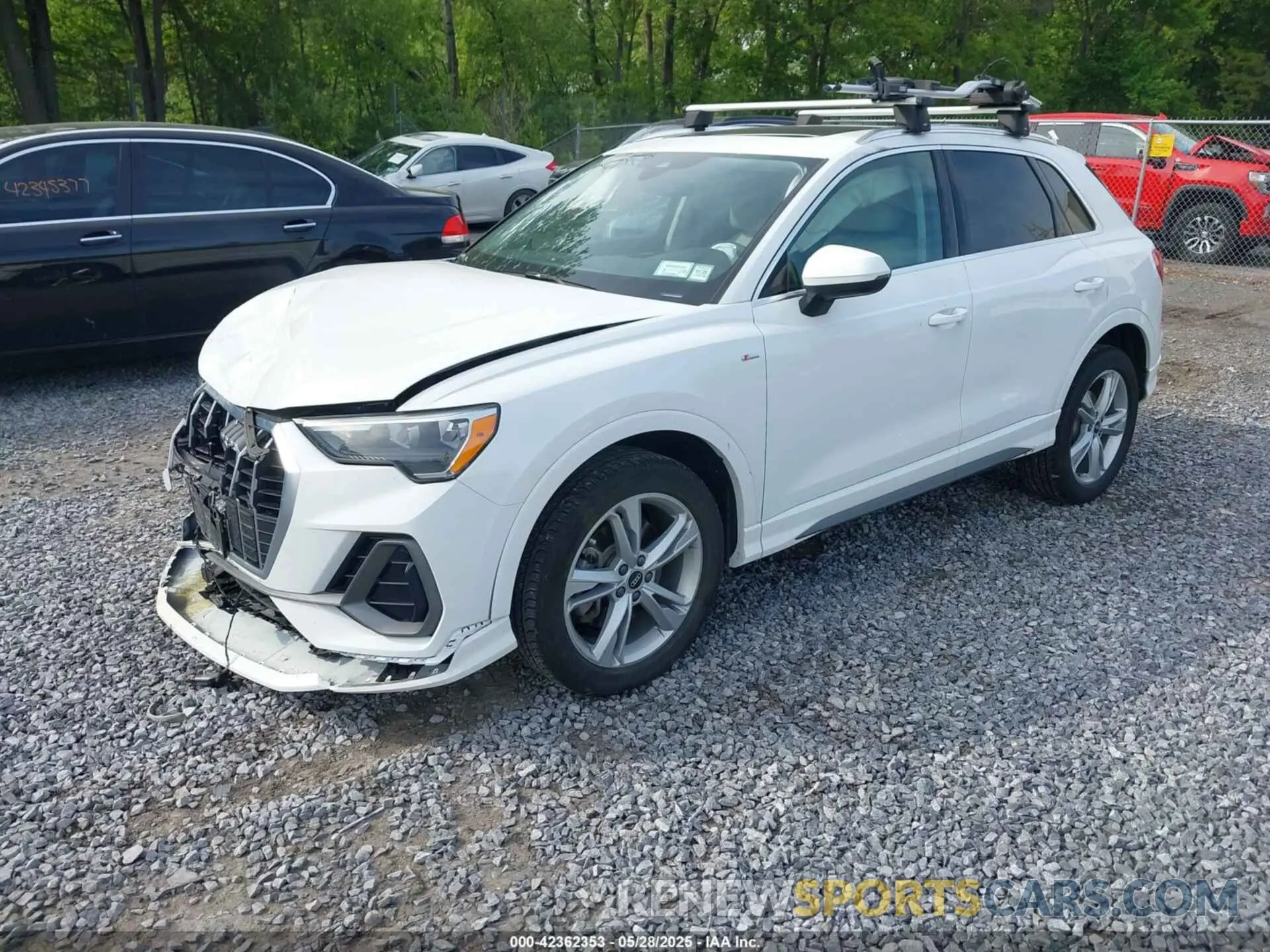 2 Photograph of a damaged car WA1DECF38N1058326 AUDI Q3 2022