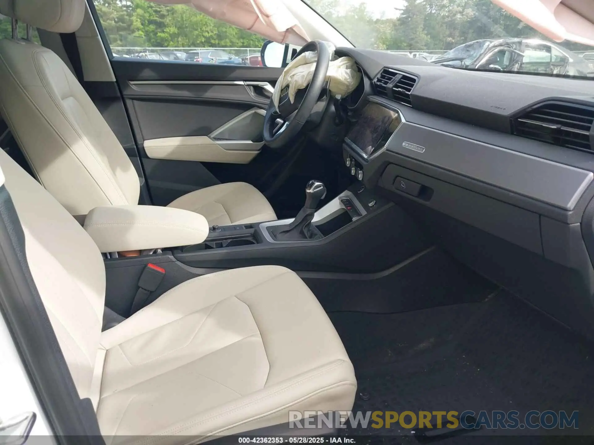 5 Photograph of a damaged car WA1DECF38N1058326 AUDI Q3 2022