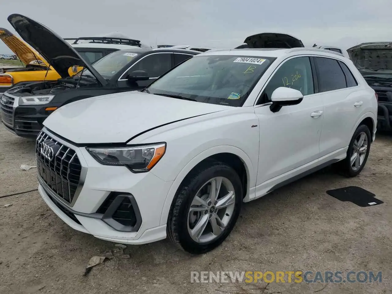 1 Photograph of a damaged car WA1DECF39N1005585 AUDI Q3 2022