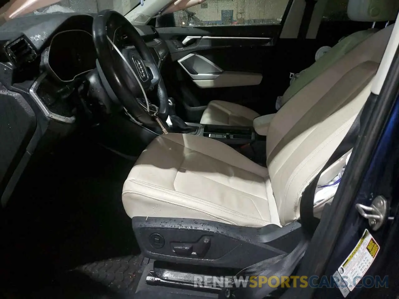 7 Photograph of a damaged car WA1DECF39N1010608 AUDI Q3 2022