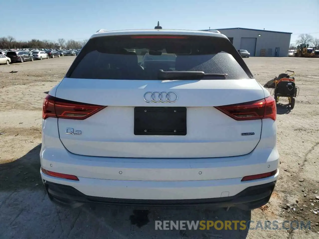 6 Photograph of a damaged car WA1DECF39N1022404 AUDI Q3 2022
