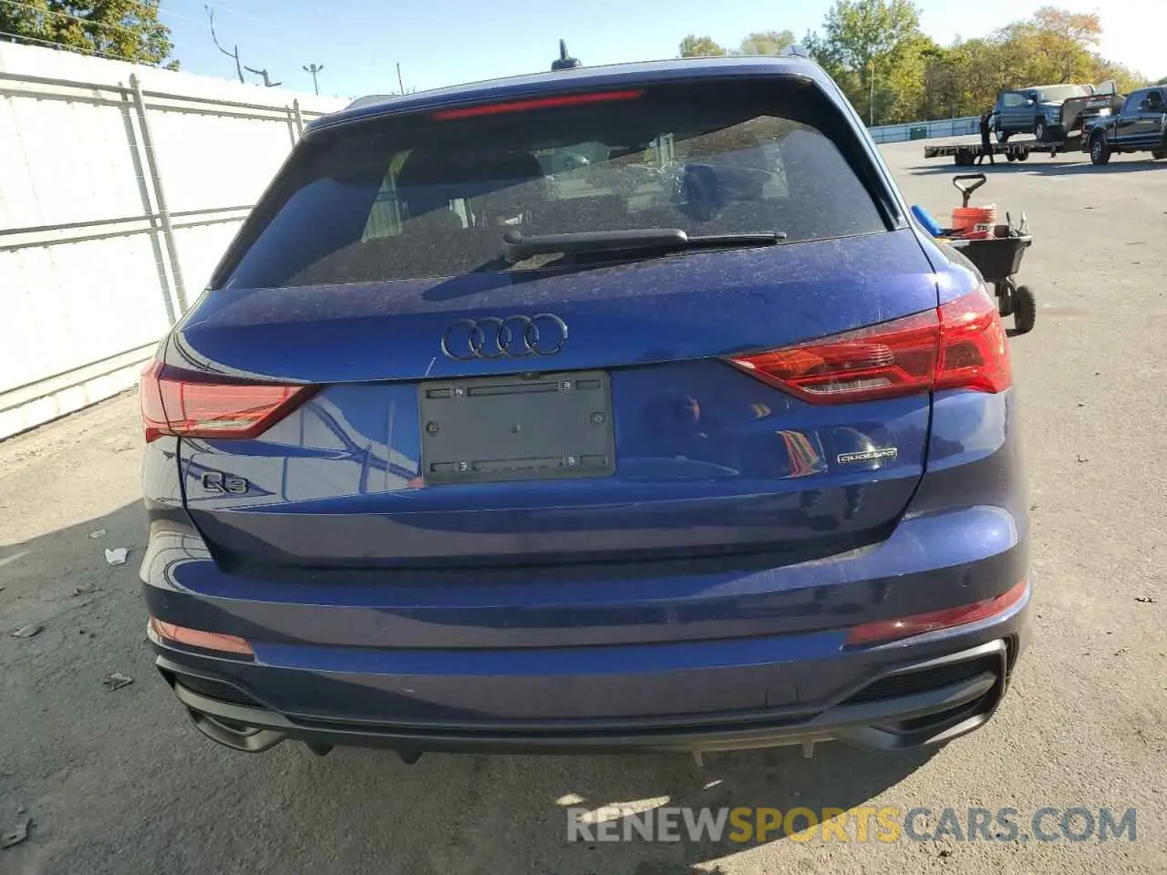 6 Photograph of a damaged car WA1DECF39N1038876 AUDI Q3 2022