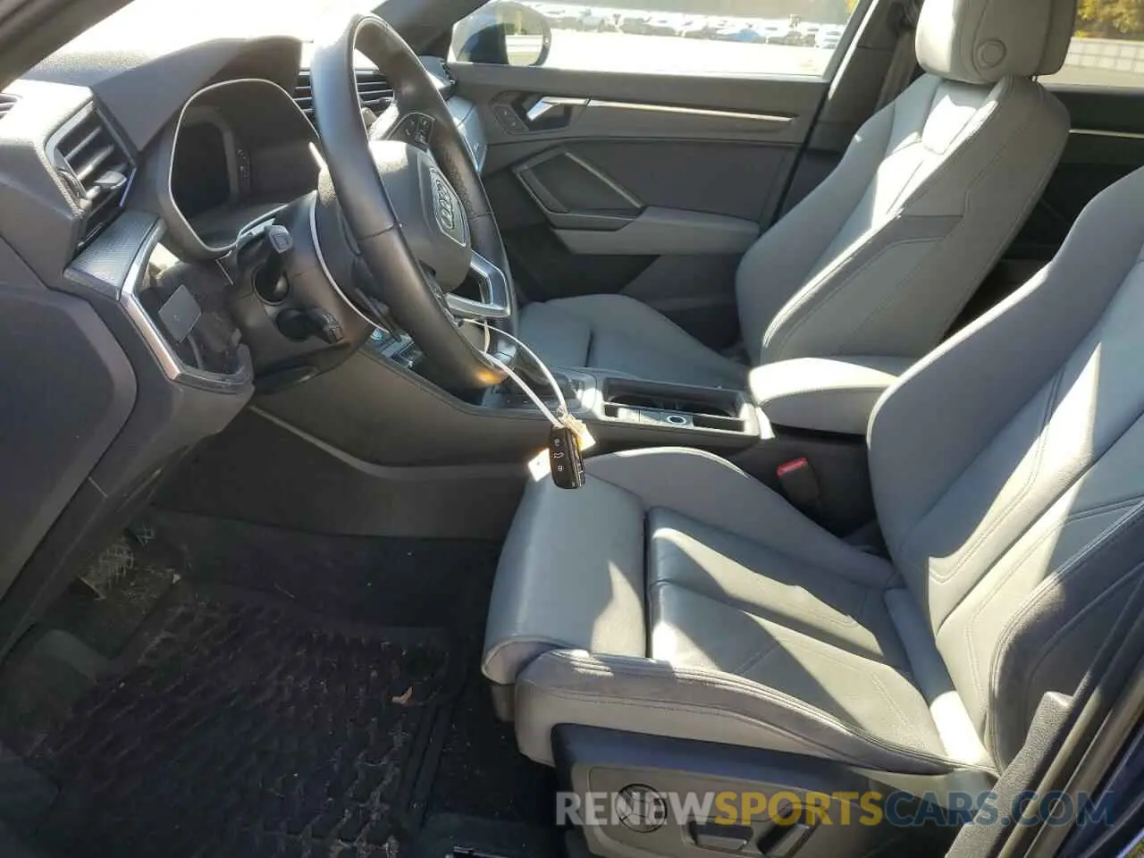 7 Photograph of a damaged car WA1DECF39N1038876 AUDI Q3 2022